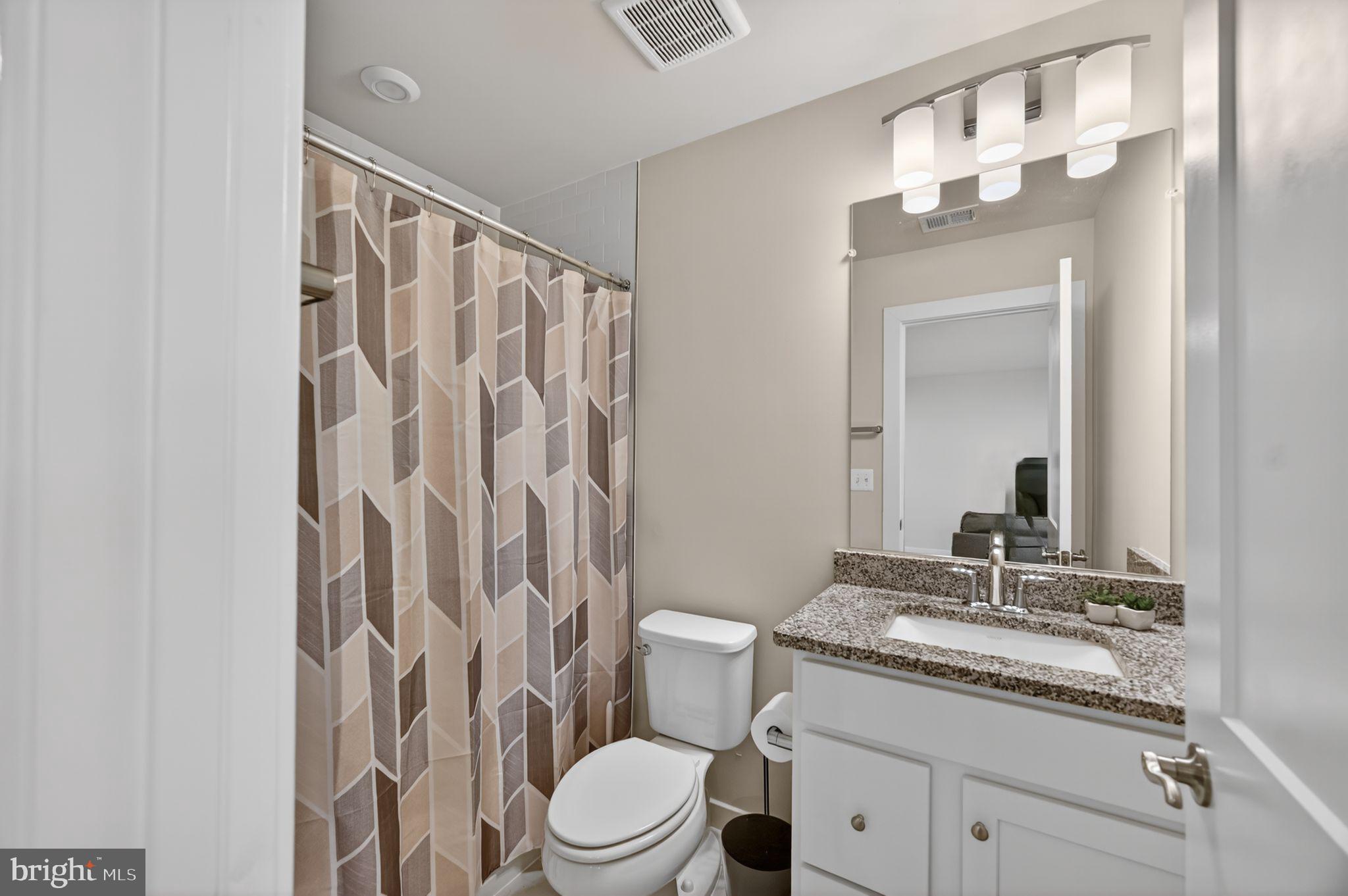 ARCOLA TOWN CENTER - Residential