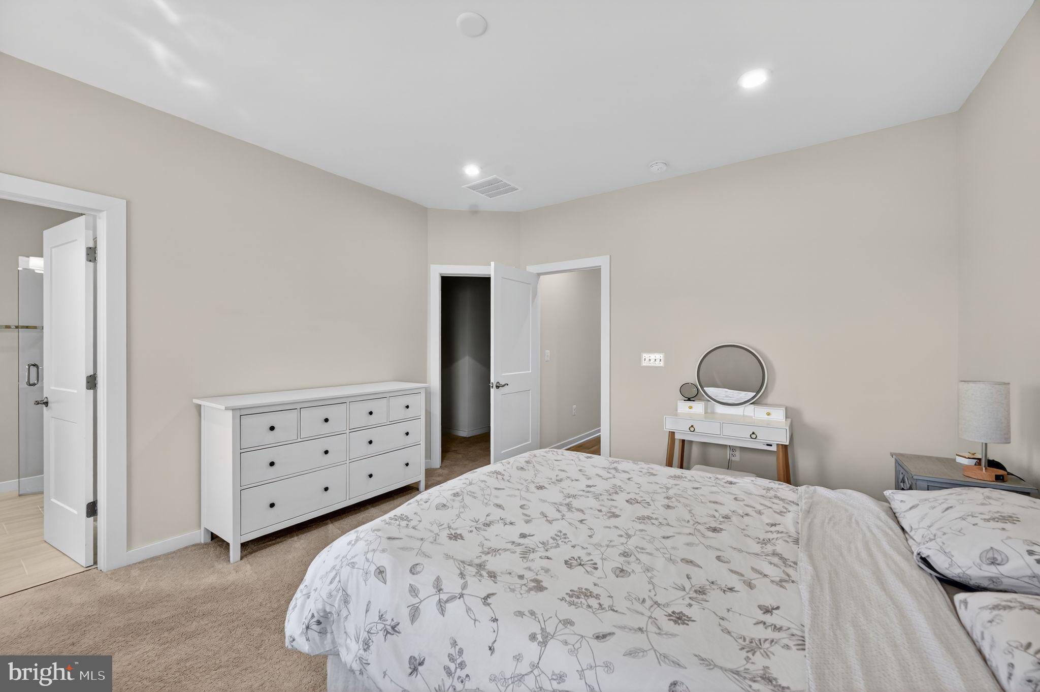 ARCOLA TOWN CENTER - Residential