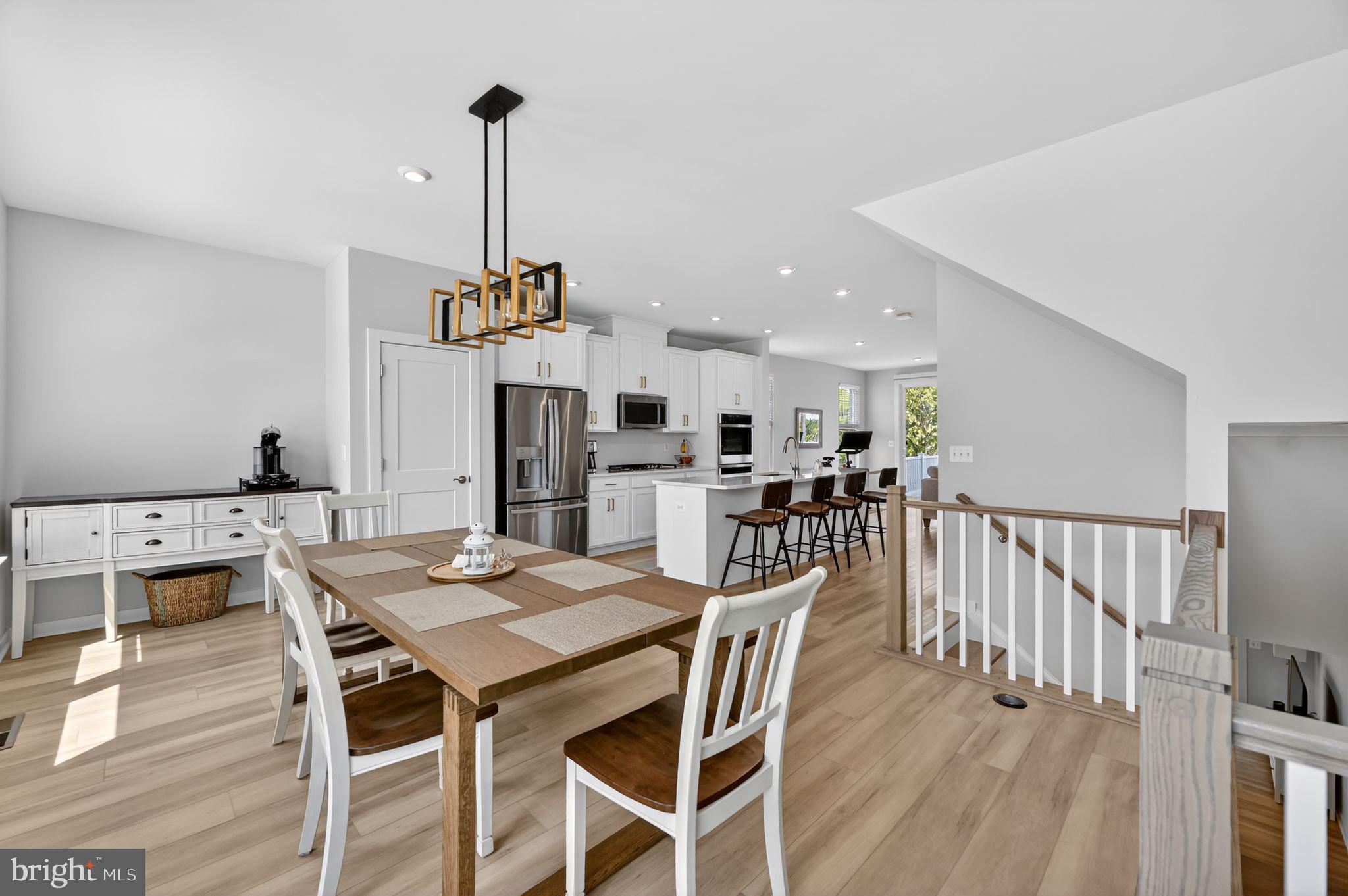 ARCOLA TOWN CENTER - Residential