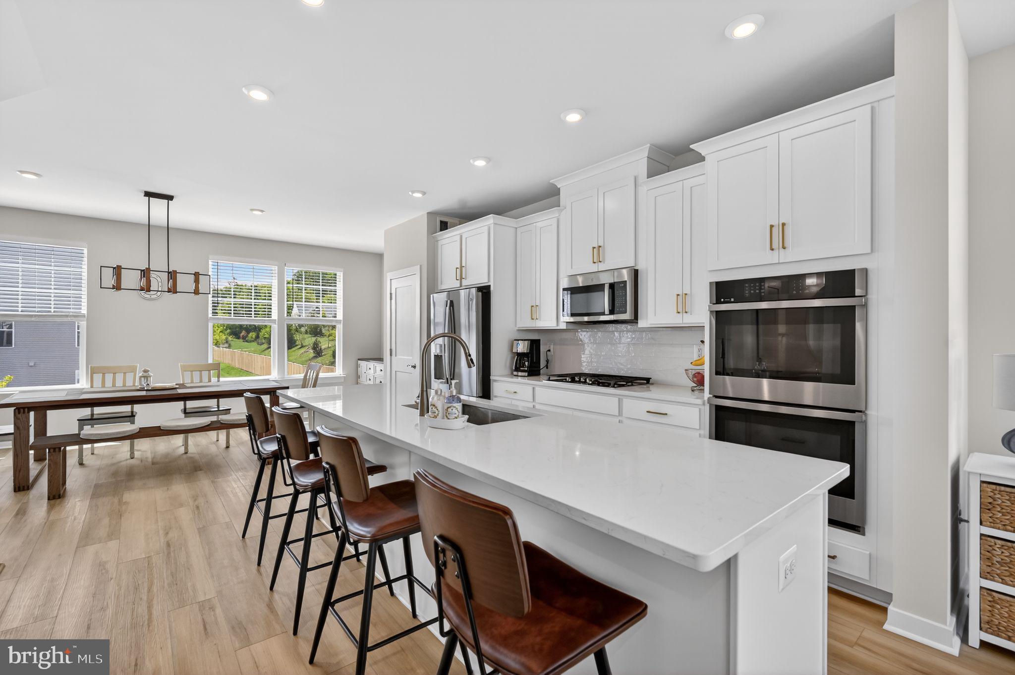 ARCOLA TOWN CENTER - Residential