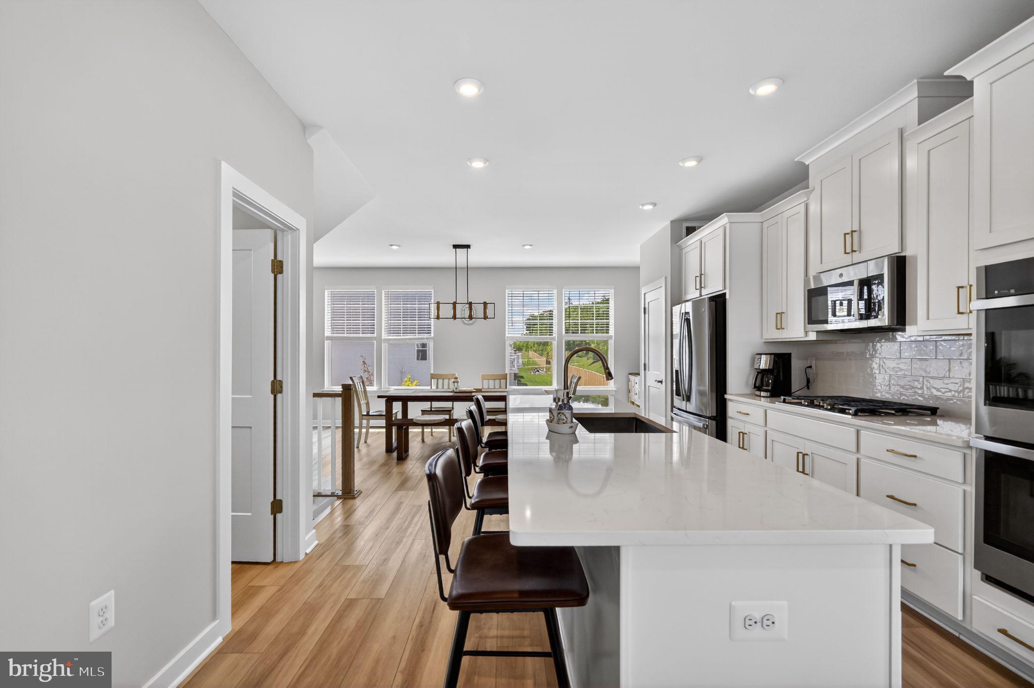 ARCOLA TOWN CENTER - Residential