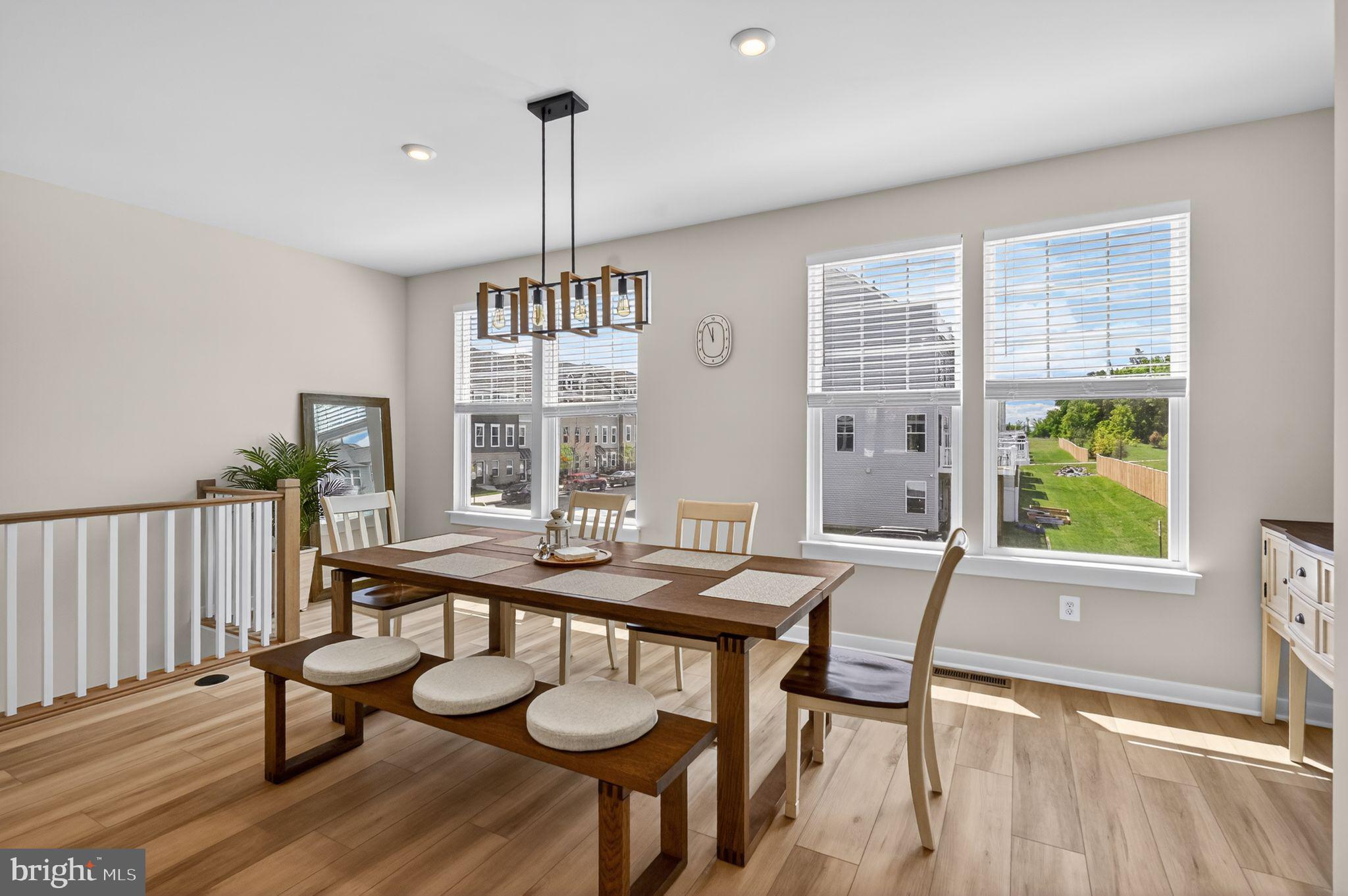 ARCOLA TOWN CENTER - Residential