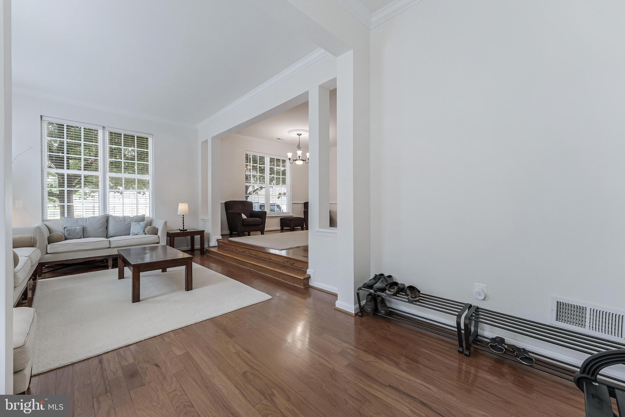 22948 FANSHAW SQUARE