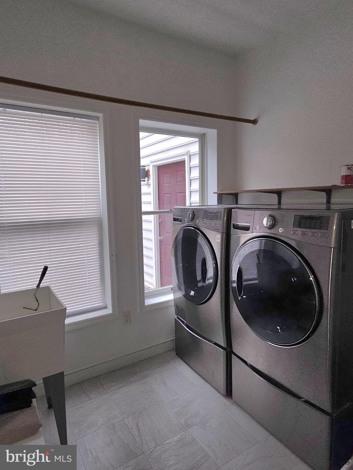 WEST END FARMS - Residential