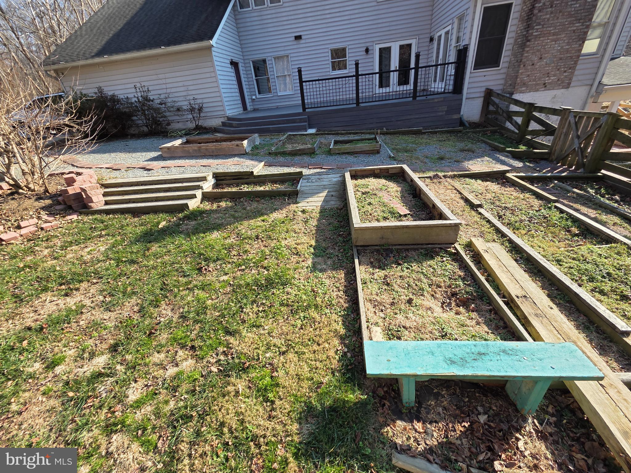 WEST END FARMS - Residential