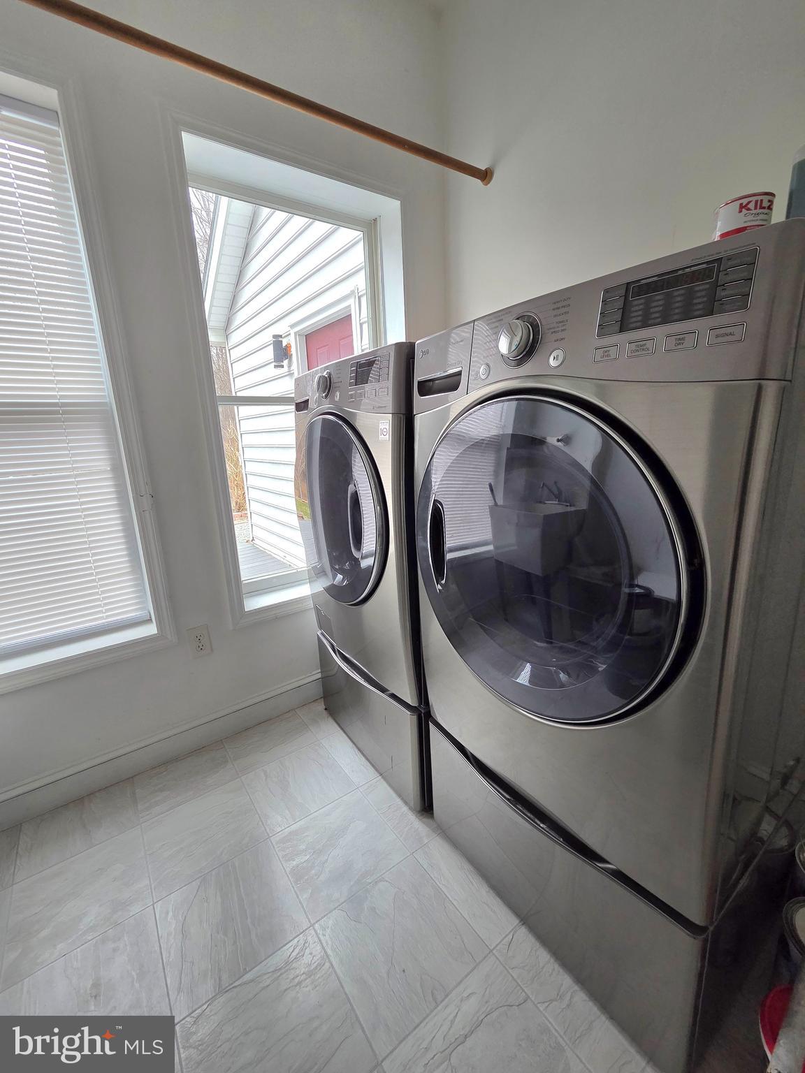 WEST END FARMS - Residential