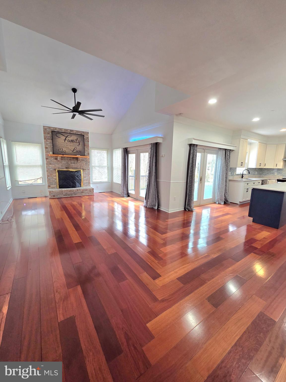 WEST END FARMS - Residential