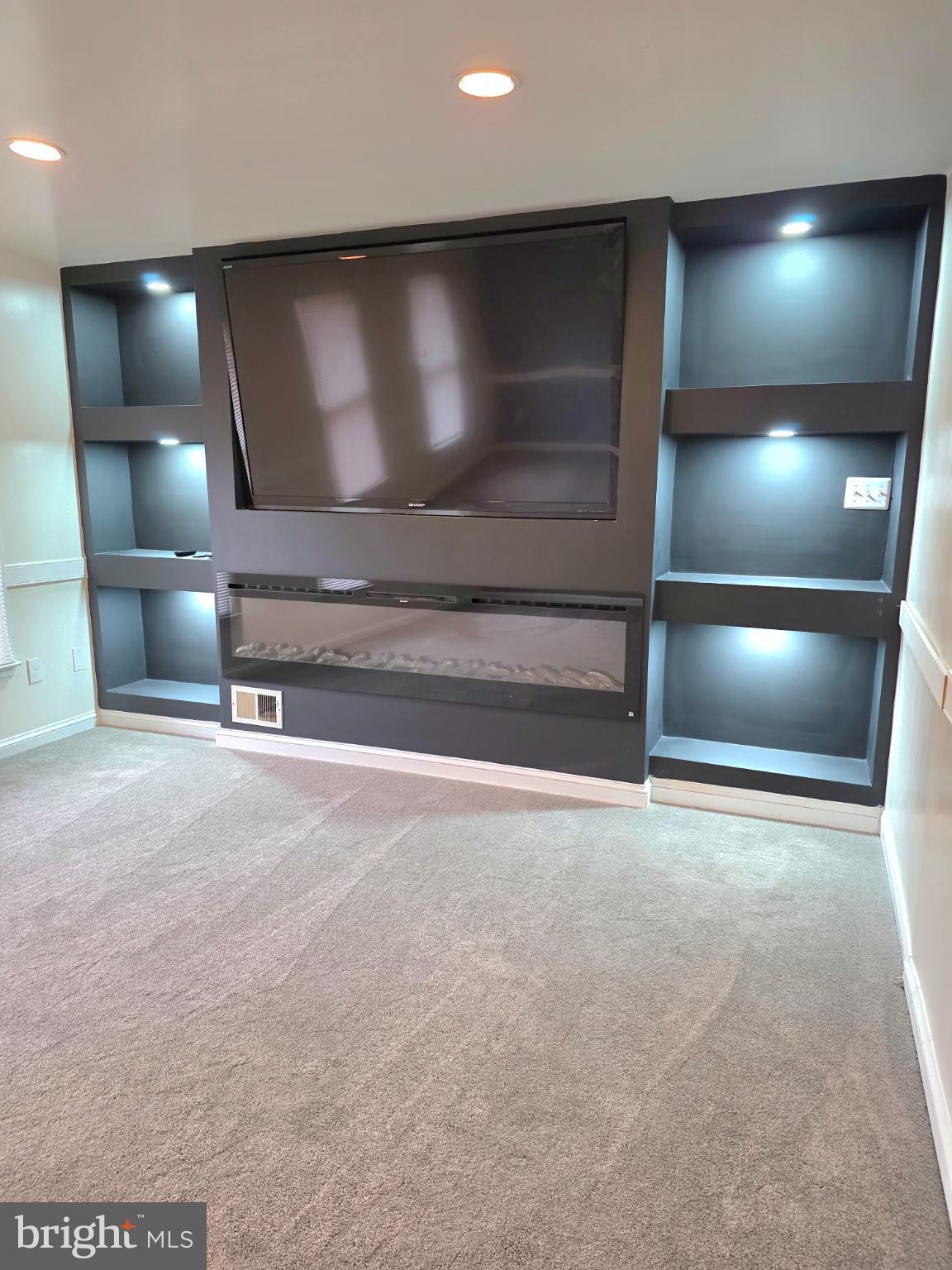 WEST END FARMS - Residential