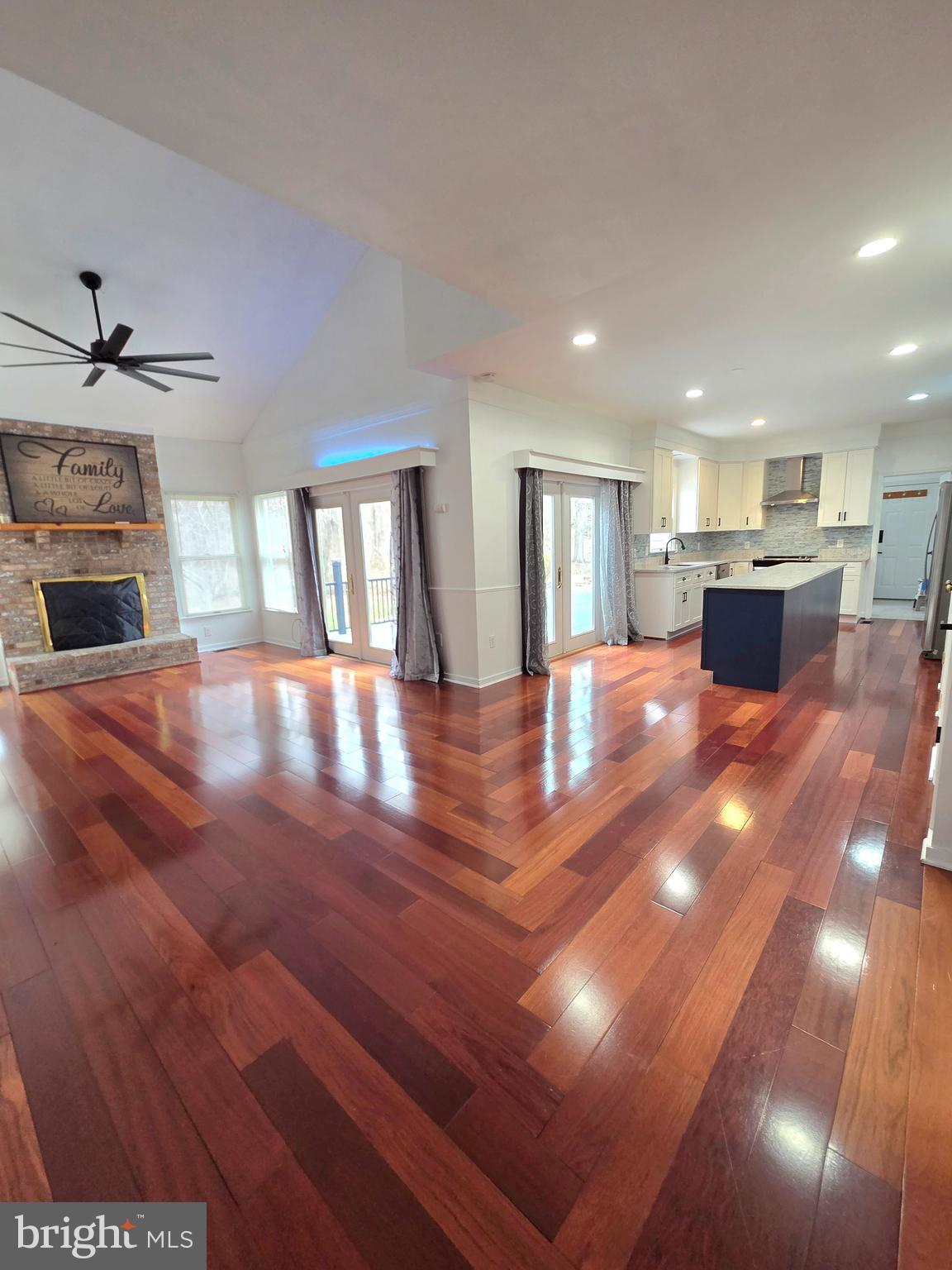 WEST END FARMS - Residential