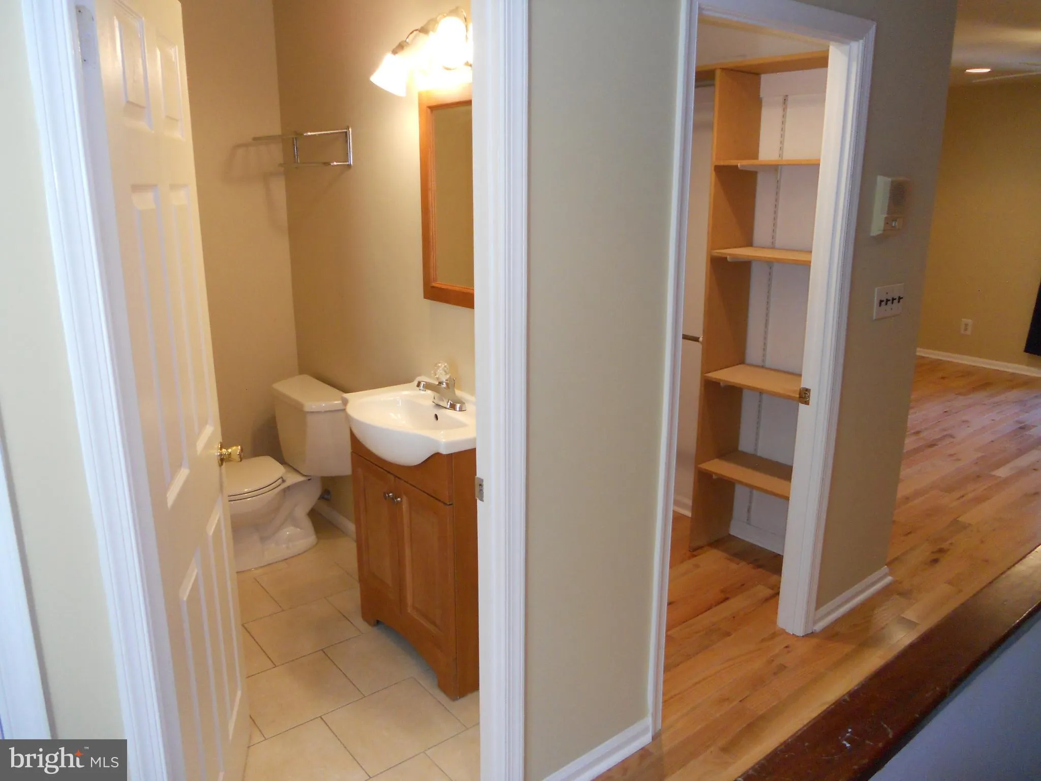 Philadelphia, Pennsylvania 19129, United States, 2 Bedrooms Bedrooms, ,3 BathroomsBathrooms,Residential,Active,138454