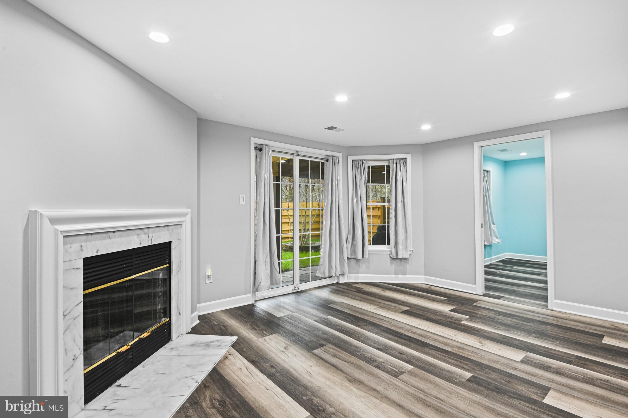 ASHBURN FARM - Residential