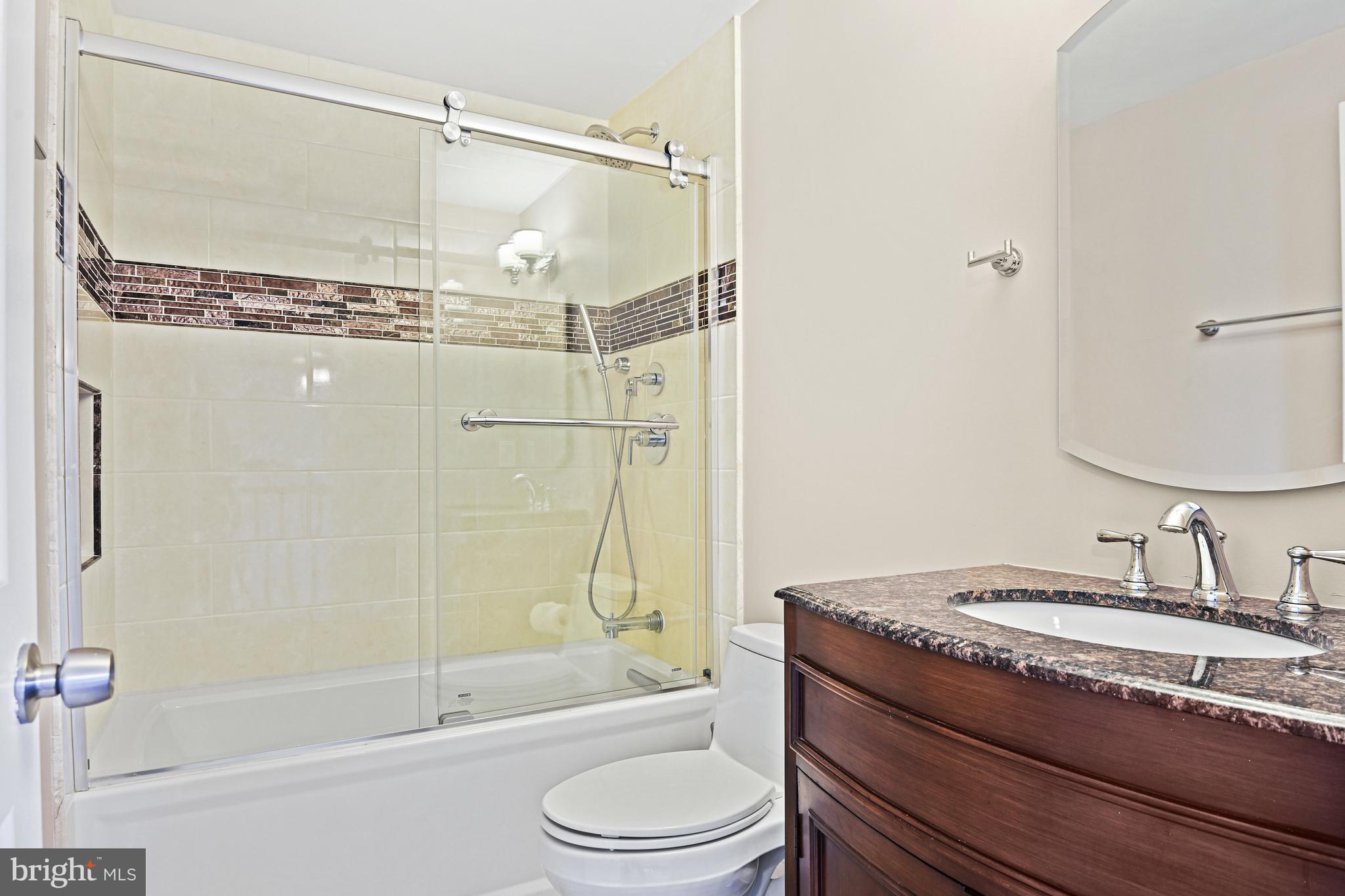 ASHBURN FARM - Residential