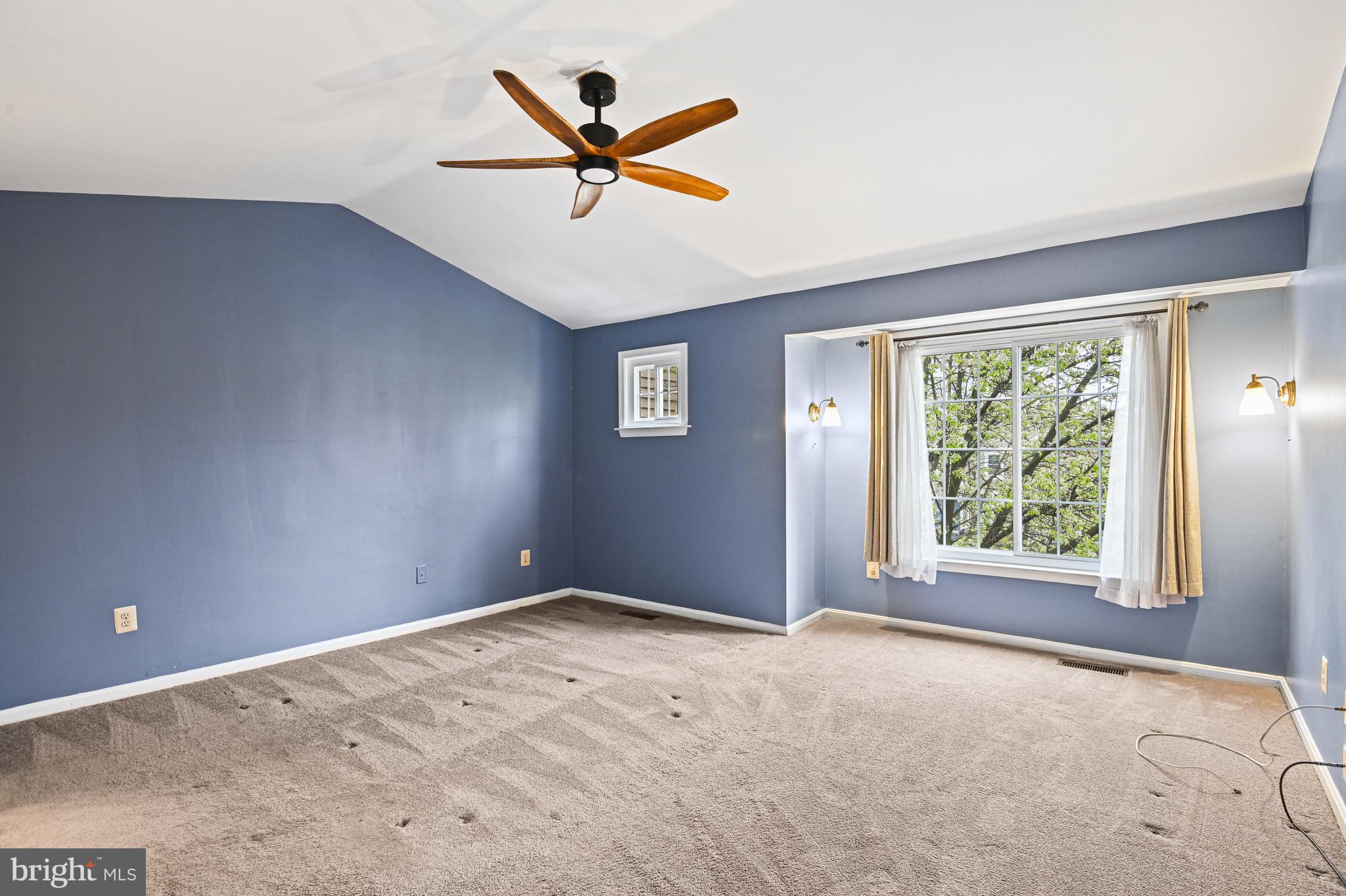 ASHBURN FARM - Residential