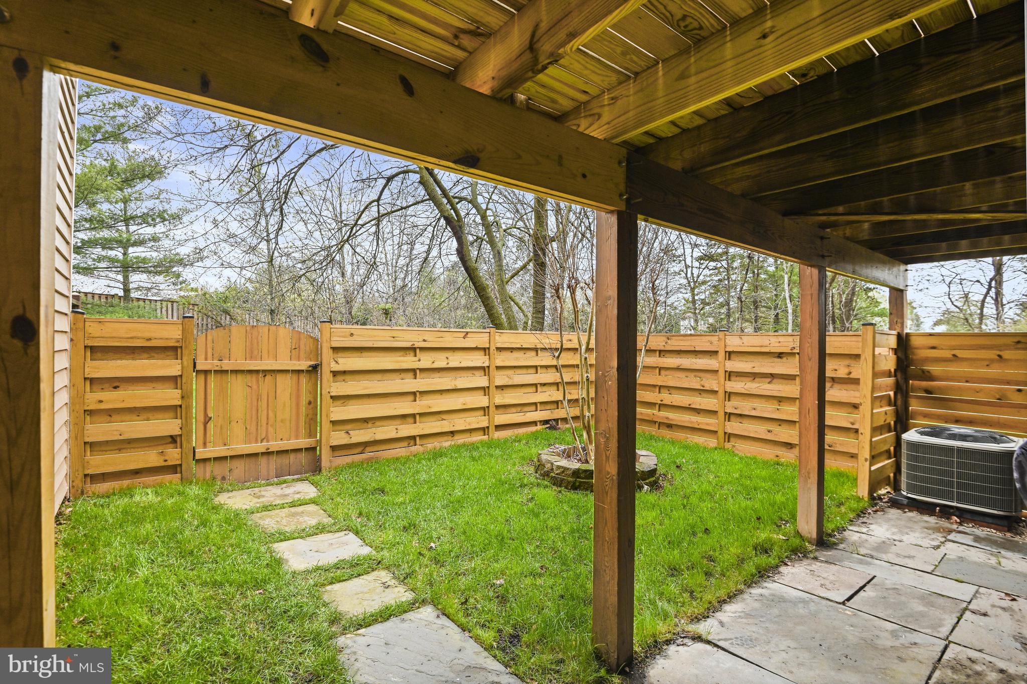 ASHBURN FARM - Residential