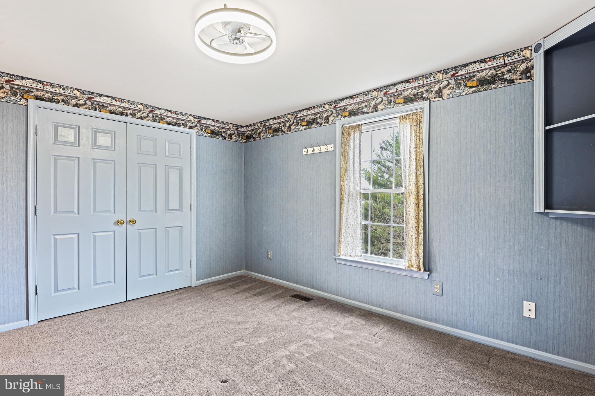 ASHBURN FARM - Residential