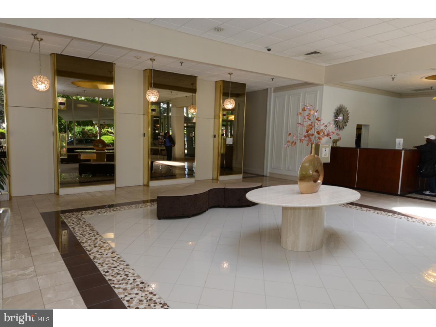 PARK PLAZA - Residential