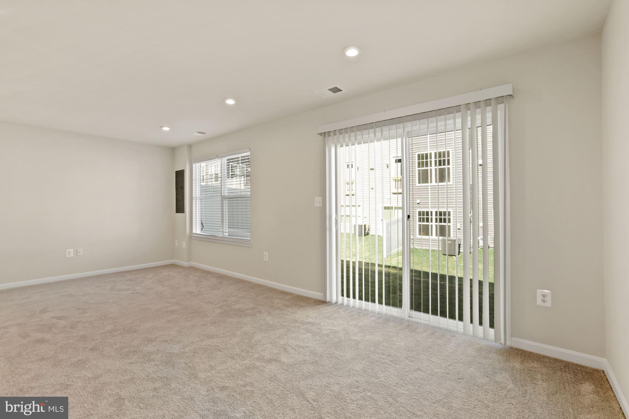 HIGHLAND PARK - Residential Lease