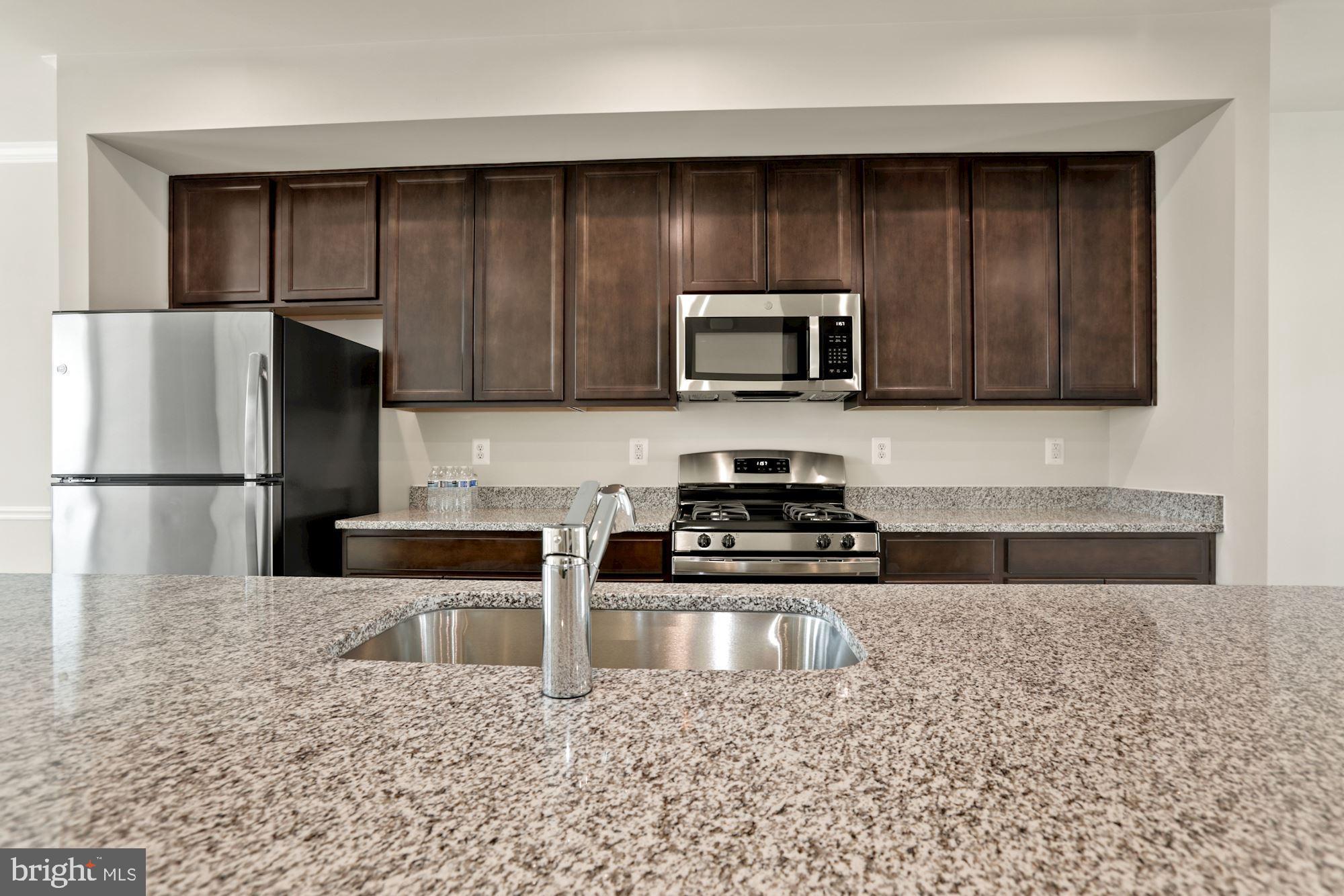 HIGHLAND PARK - Residential Lease