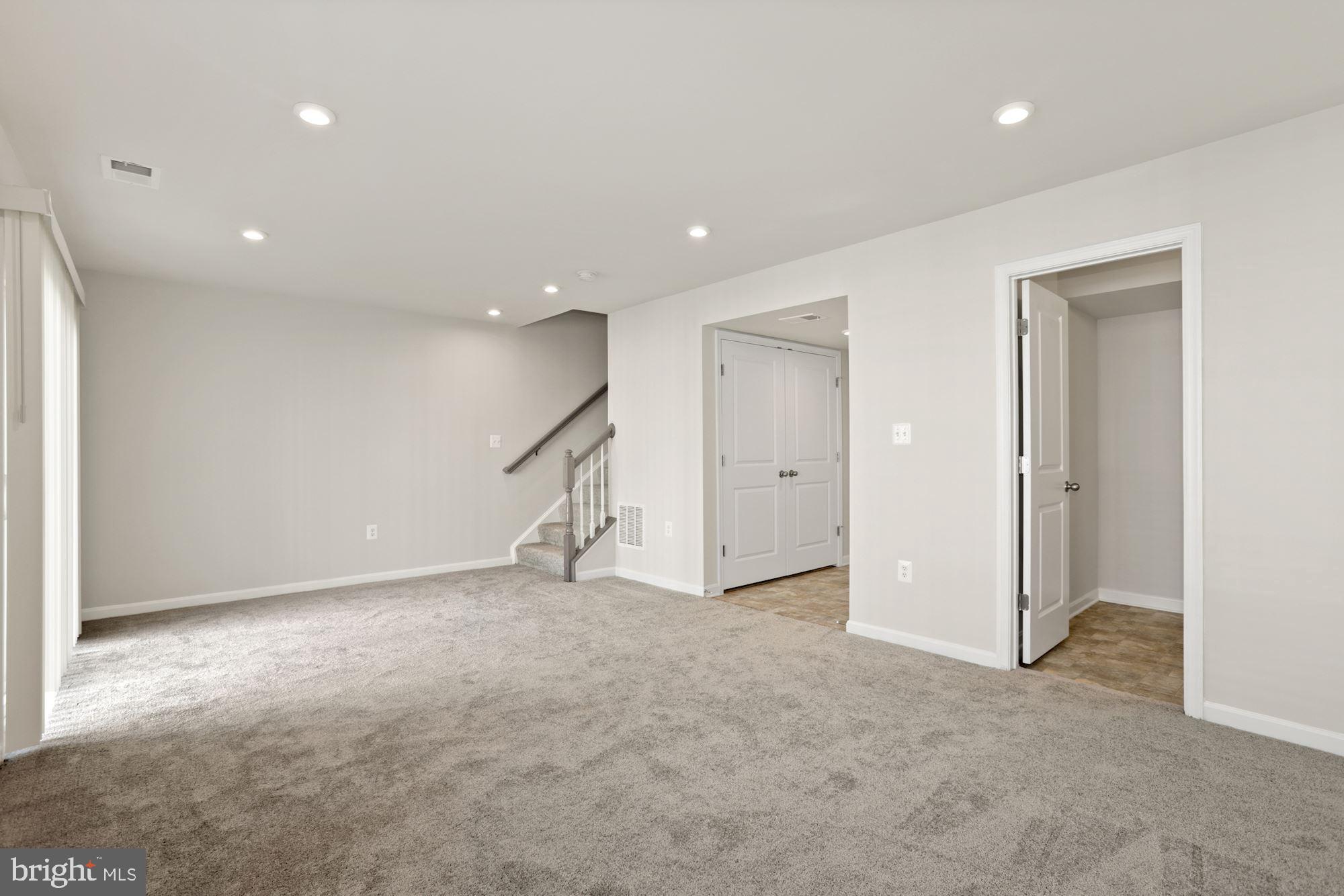 HIGHLAND PARK - Residential Lease