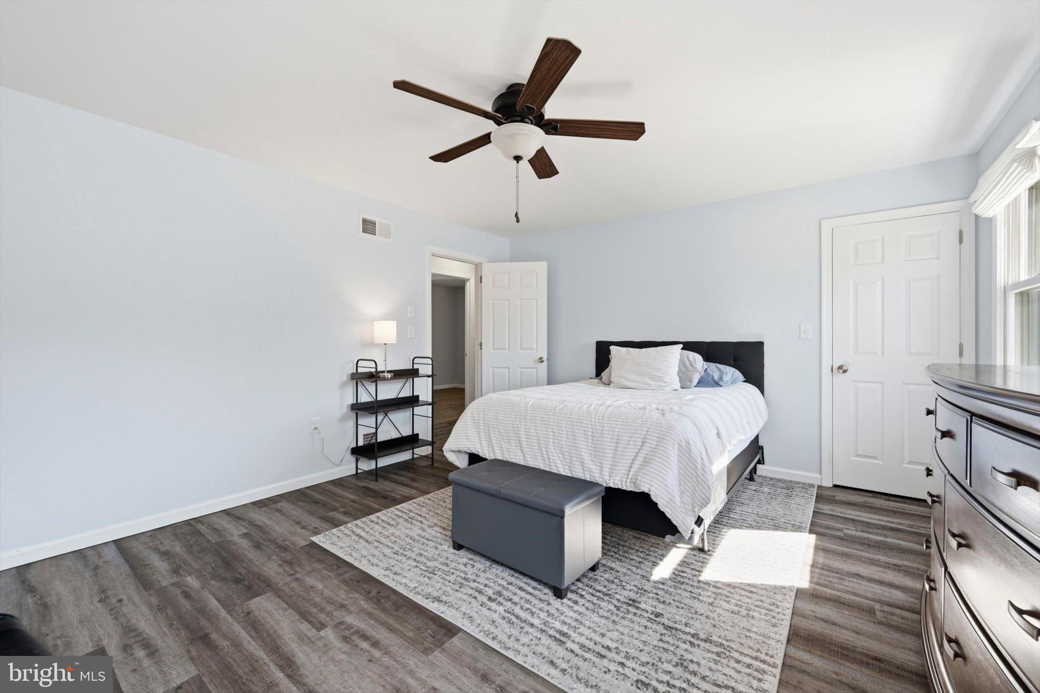 NORTHRIDGE - Residential