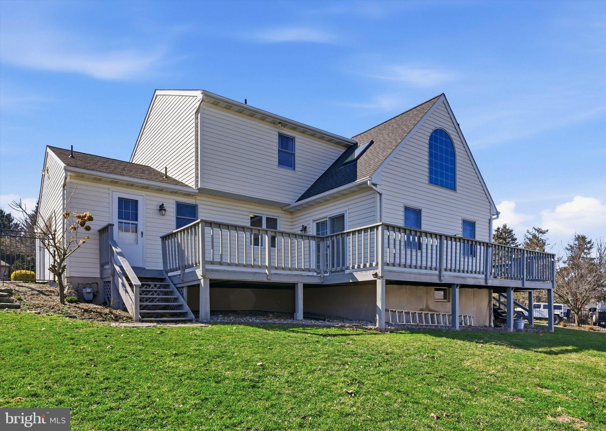 NORTHRIDGE - Residential