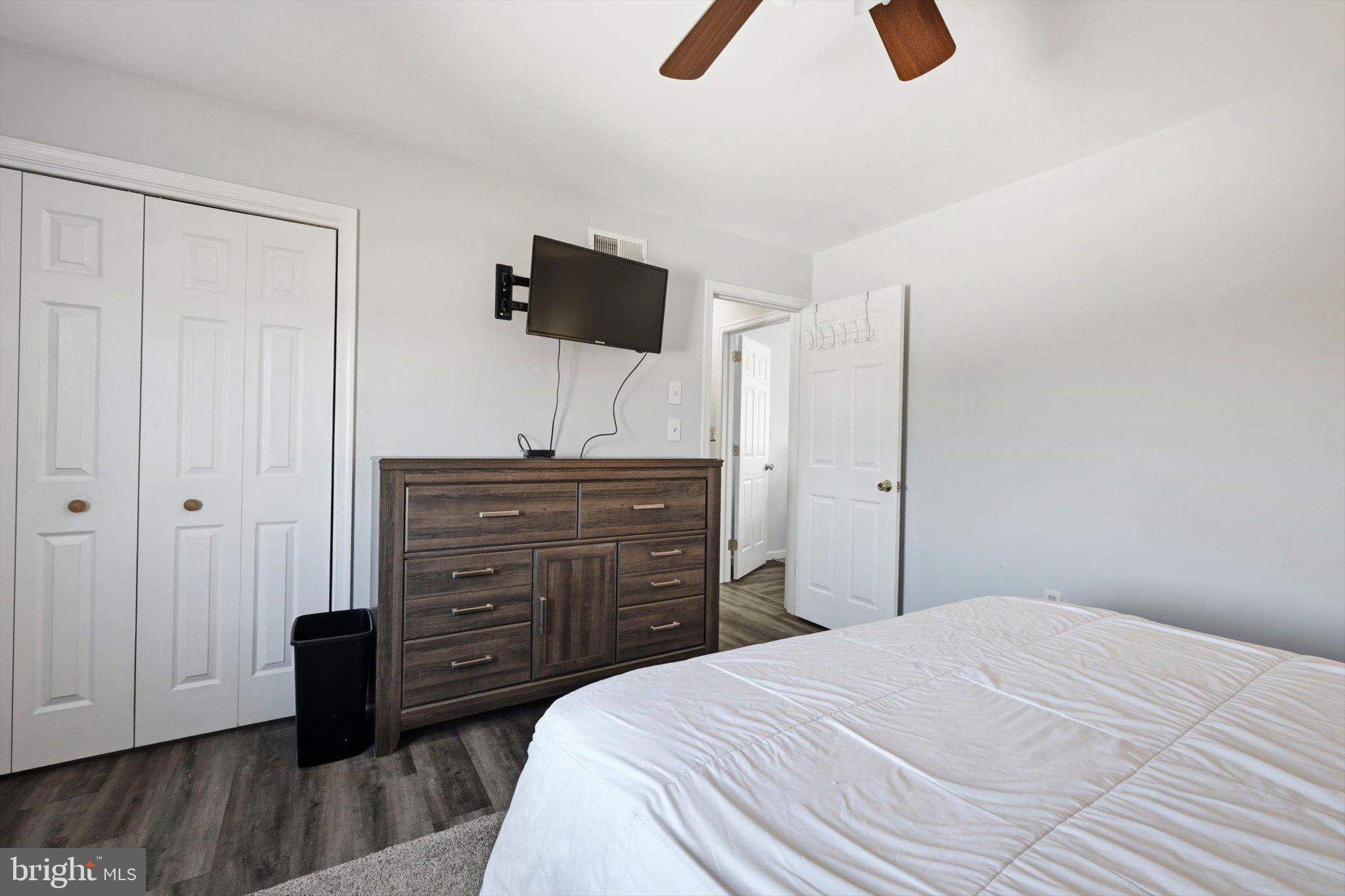 NORTHRIDGE - Residential