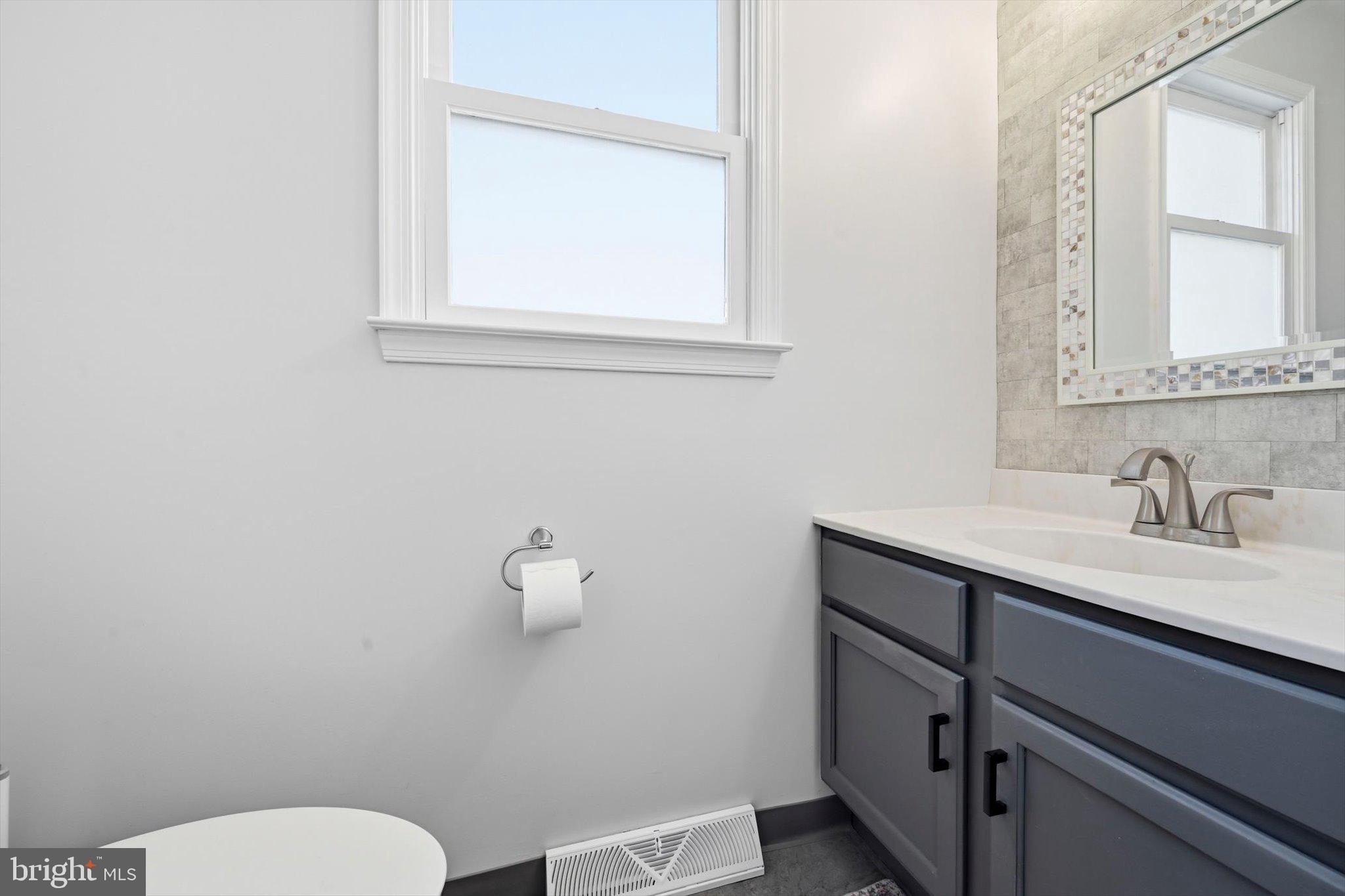 NORTHRIDGE - Residential