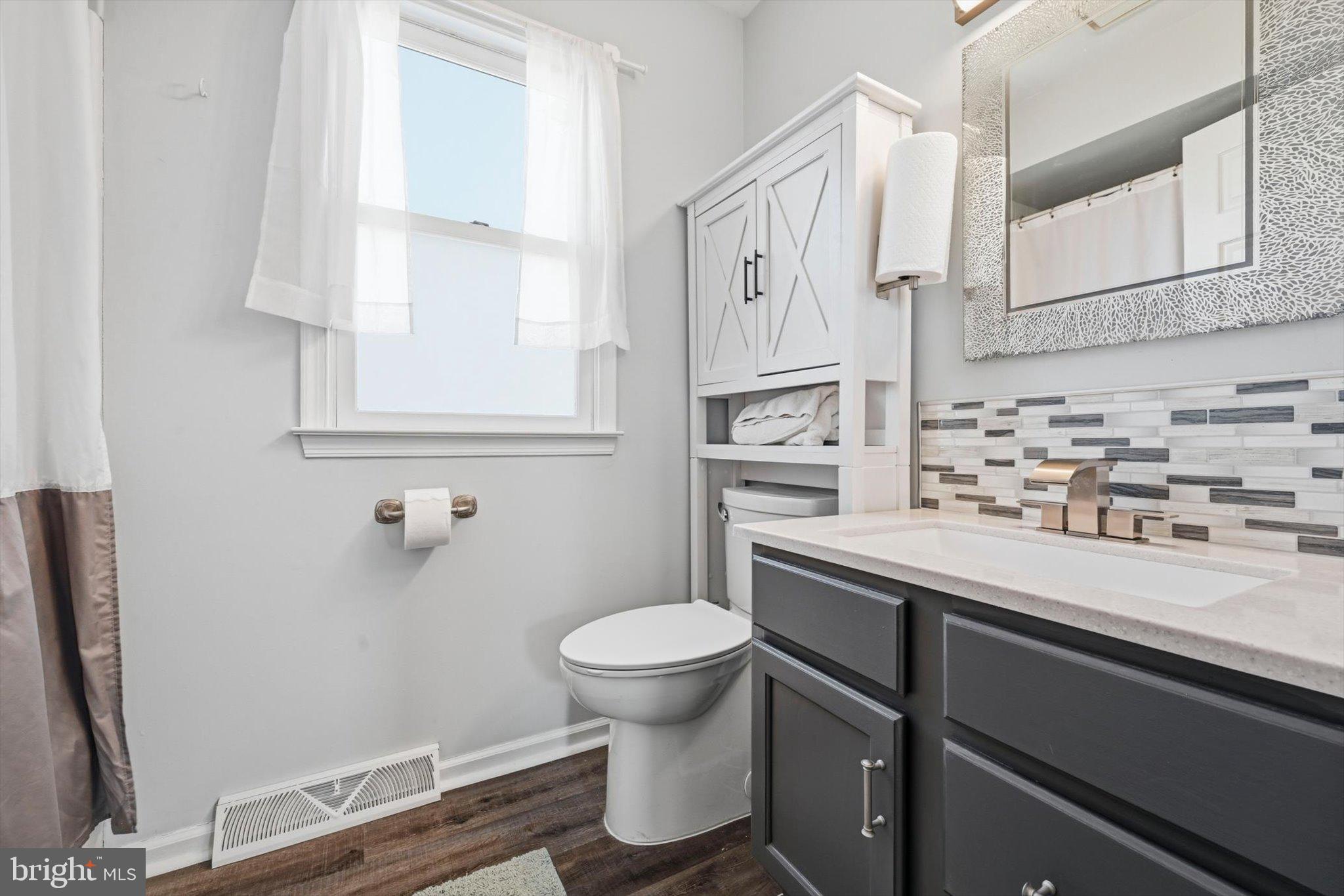 NORTHRIDGE - Residential