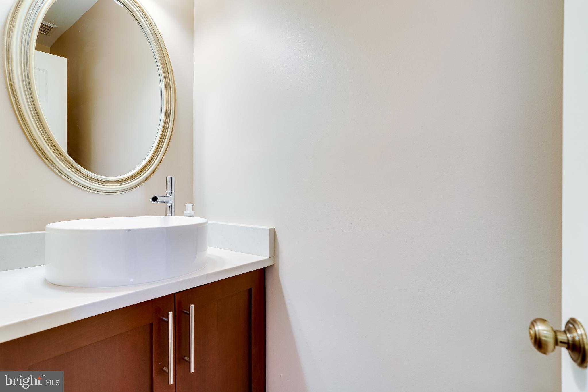 LAUREL MEWS - Residential