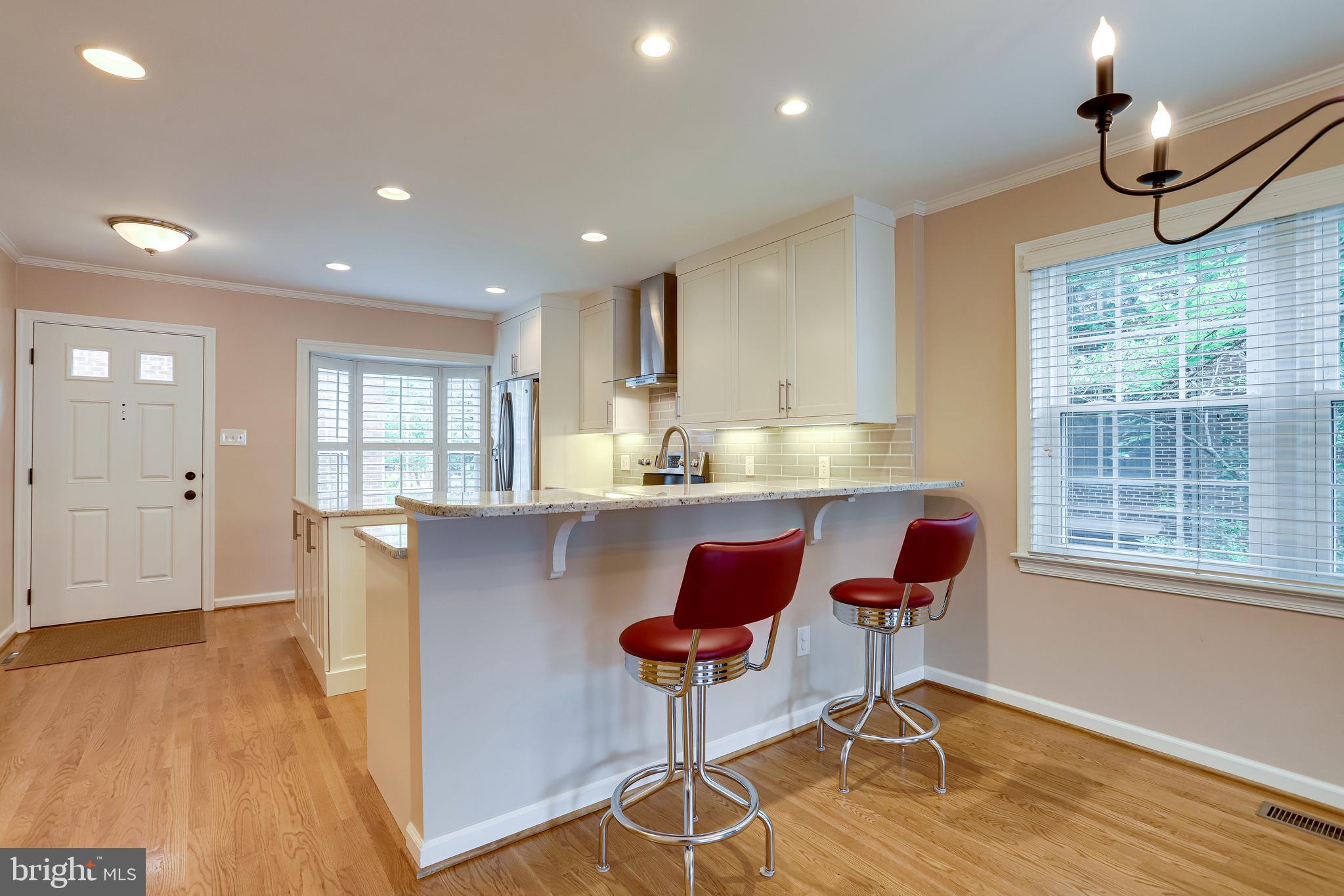 LAUREL MEWS - Residential