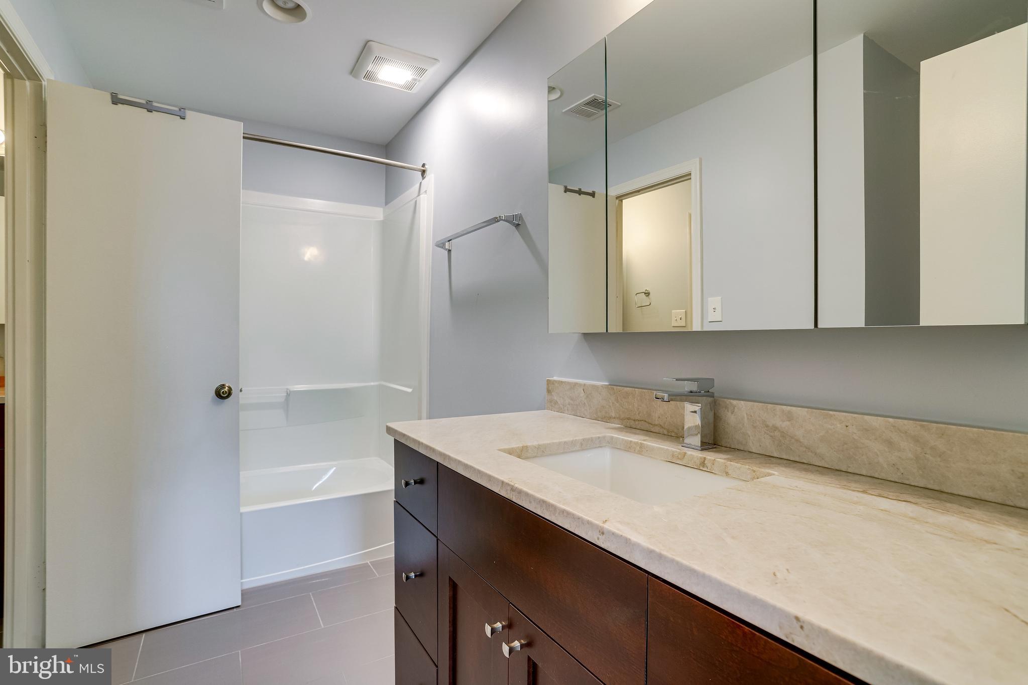 LAUREL MEWS - Residential