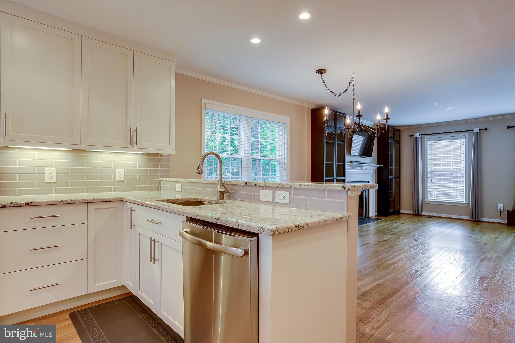 LAUREL MEWS - Residential