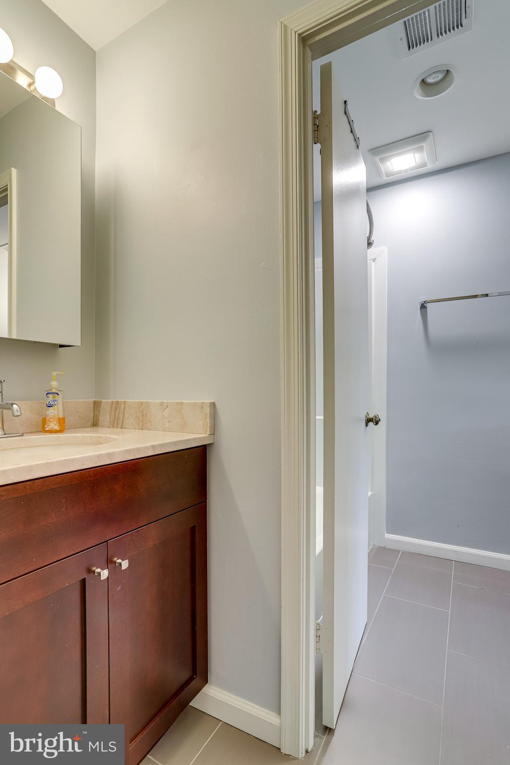 LAUREL MEWS - Residential