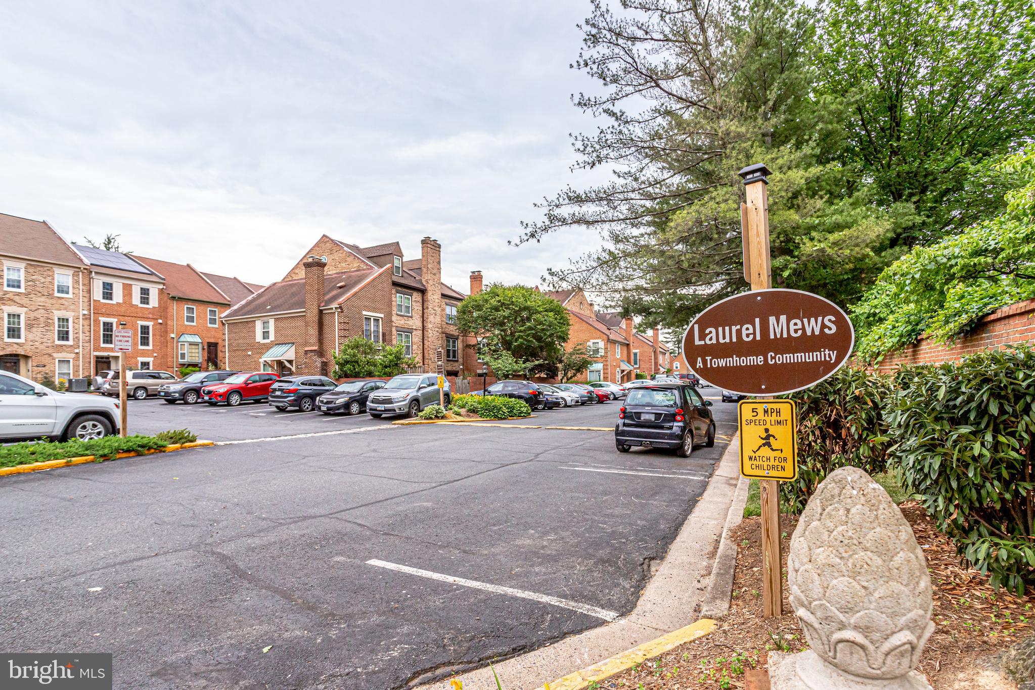 LAUREL MEWS - Residential
