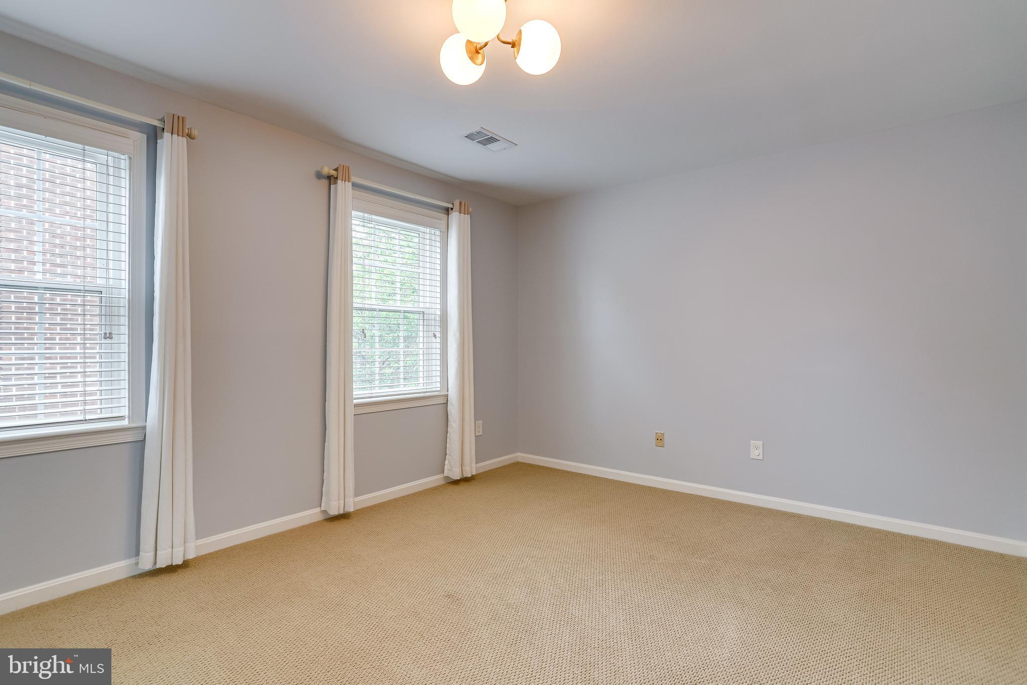 LAUREL MEWS - Residential