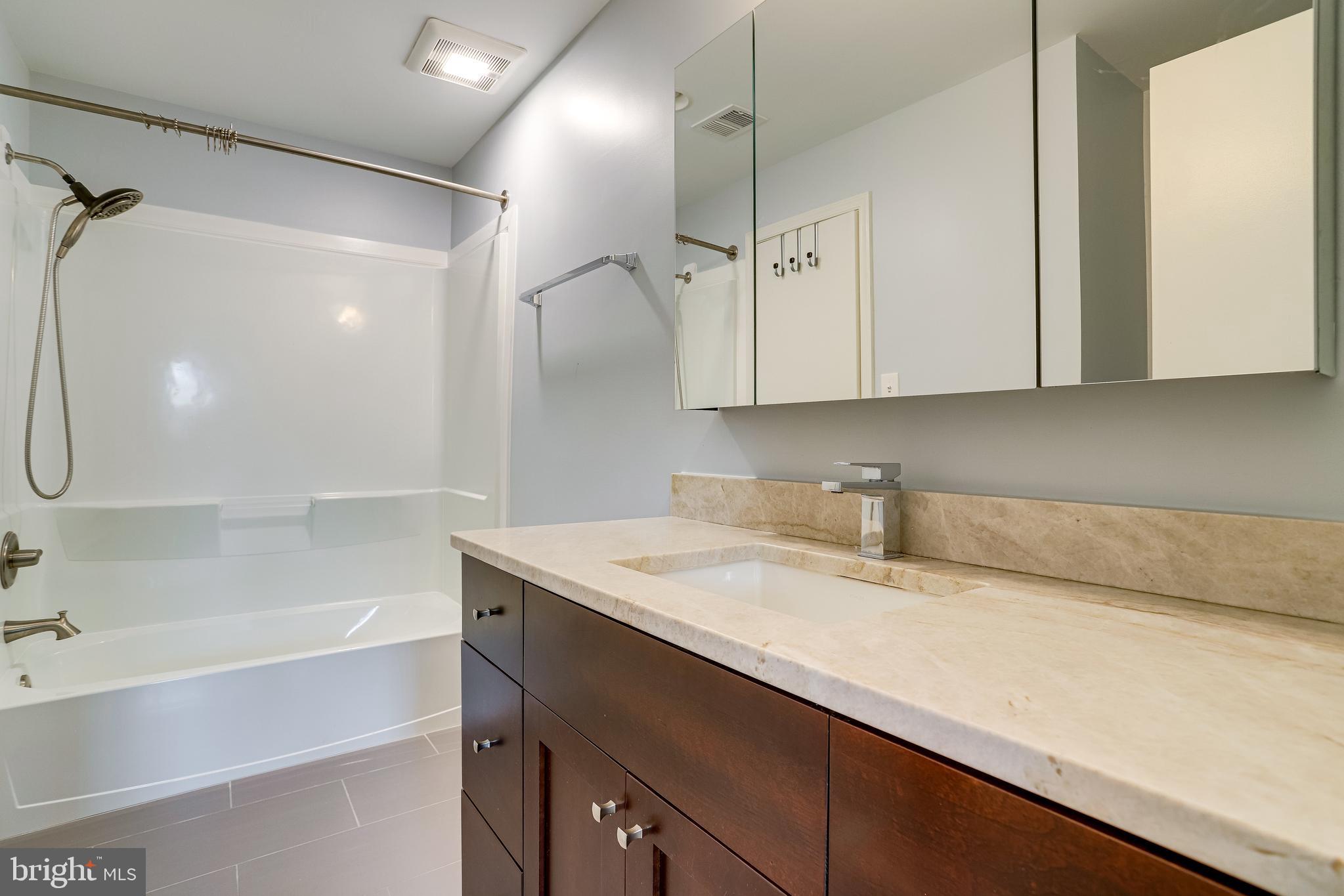 LAUREL MEWS - Residential