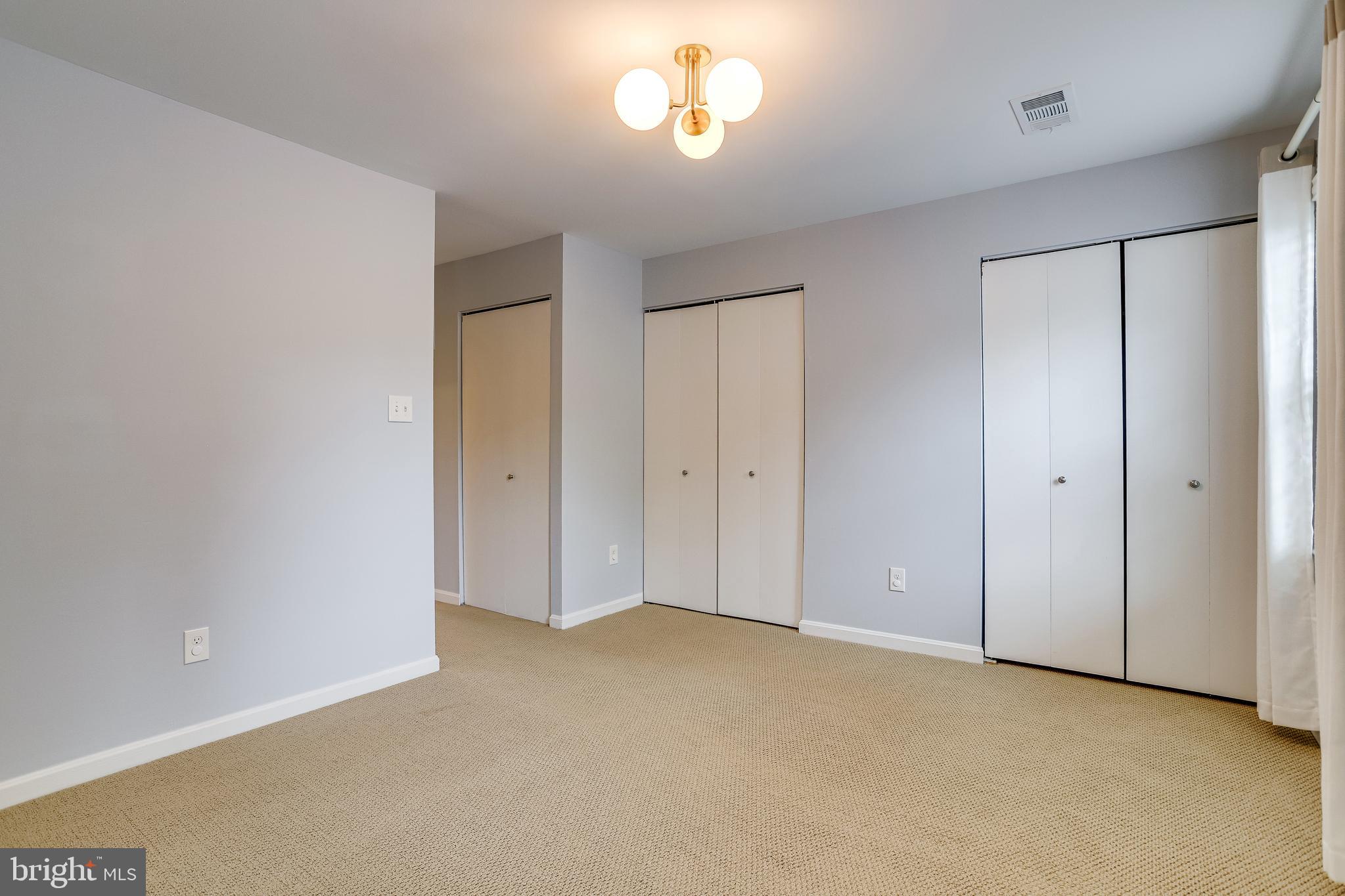 LAUREL MEWS - Residential