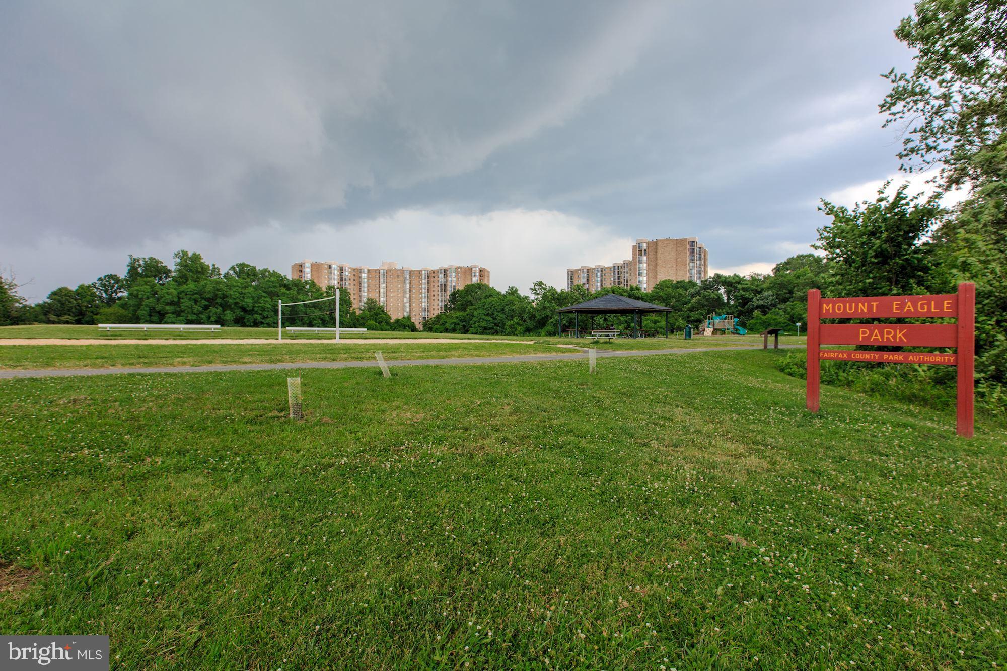 PAVILIONS AT HUNTINGTON - Residential