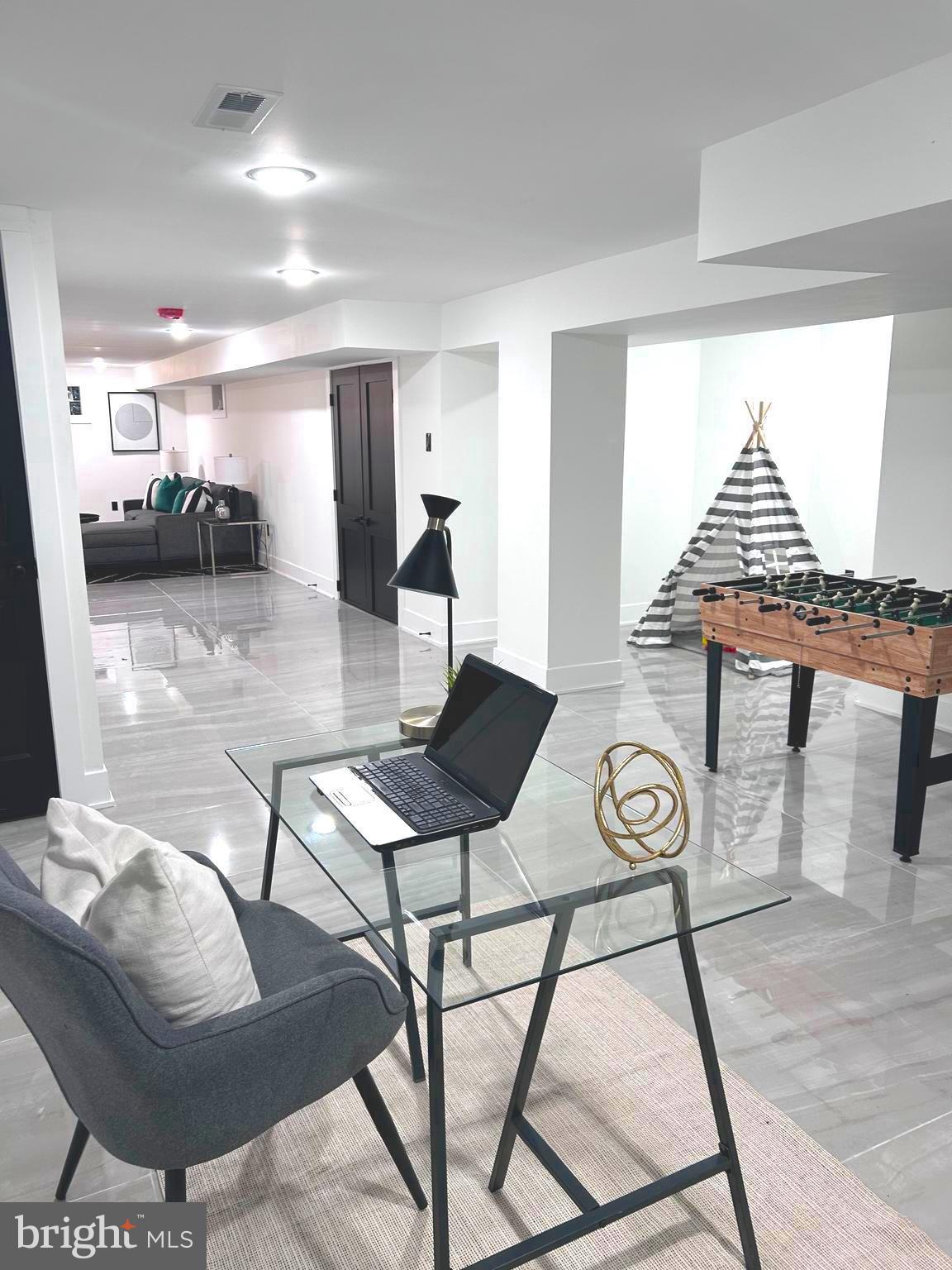 GERMANTOWN - Residential