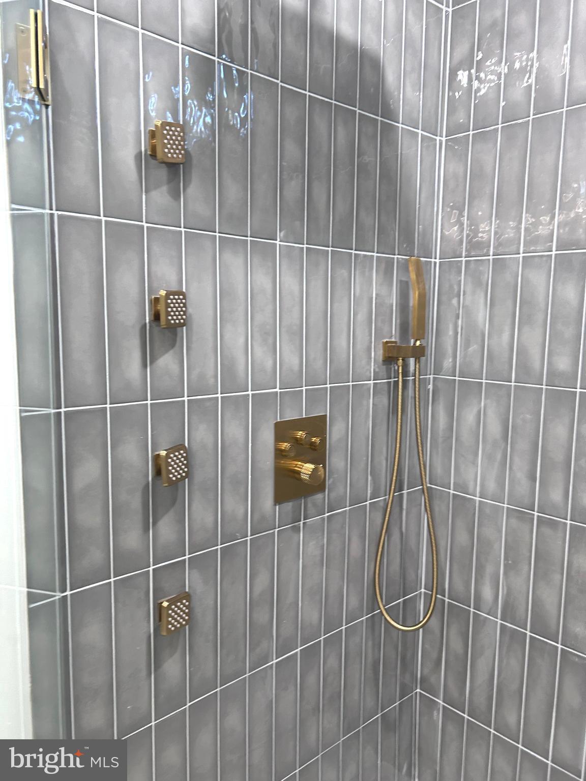 GERMANTOWN - Residential