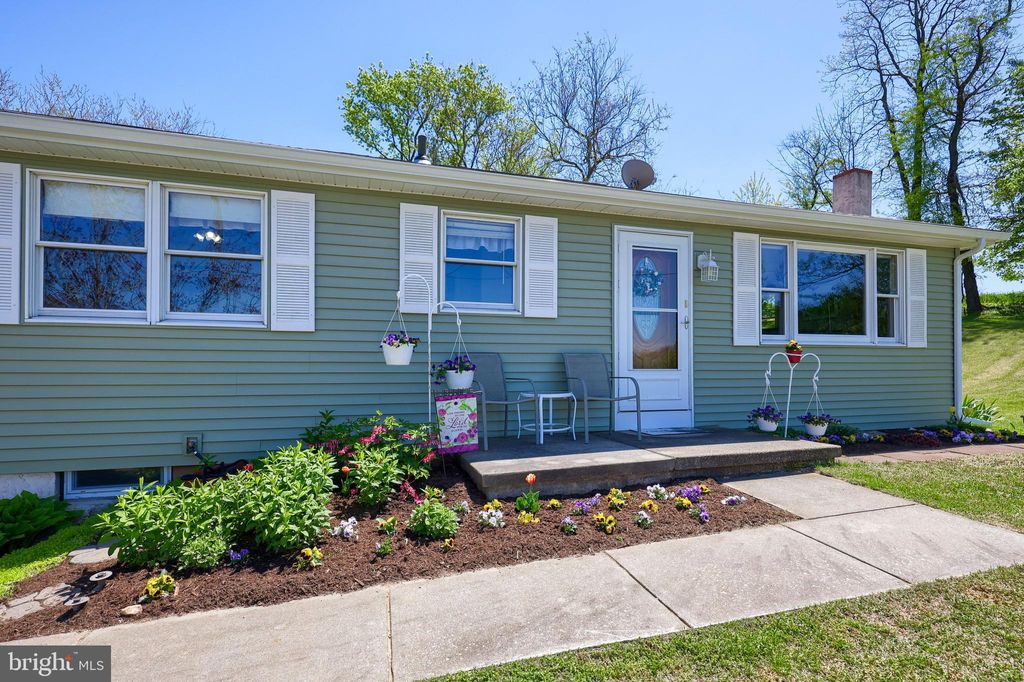 Photo of 147 Radcliff Road, Willow Street, PA 17584 (MLS # PALA2055218)