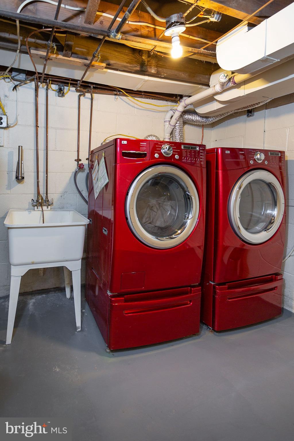 DEVONSHIRE GARDENS - Residential Lease