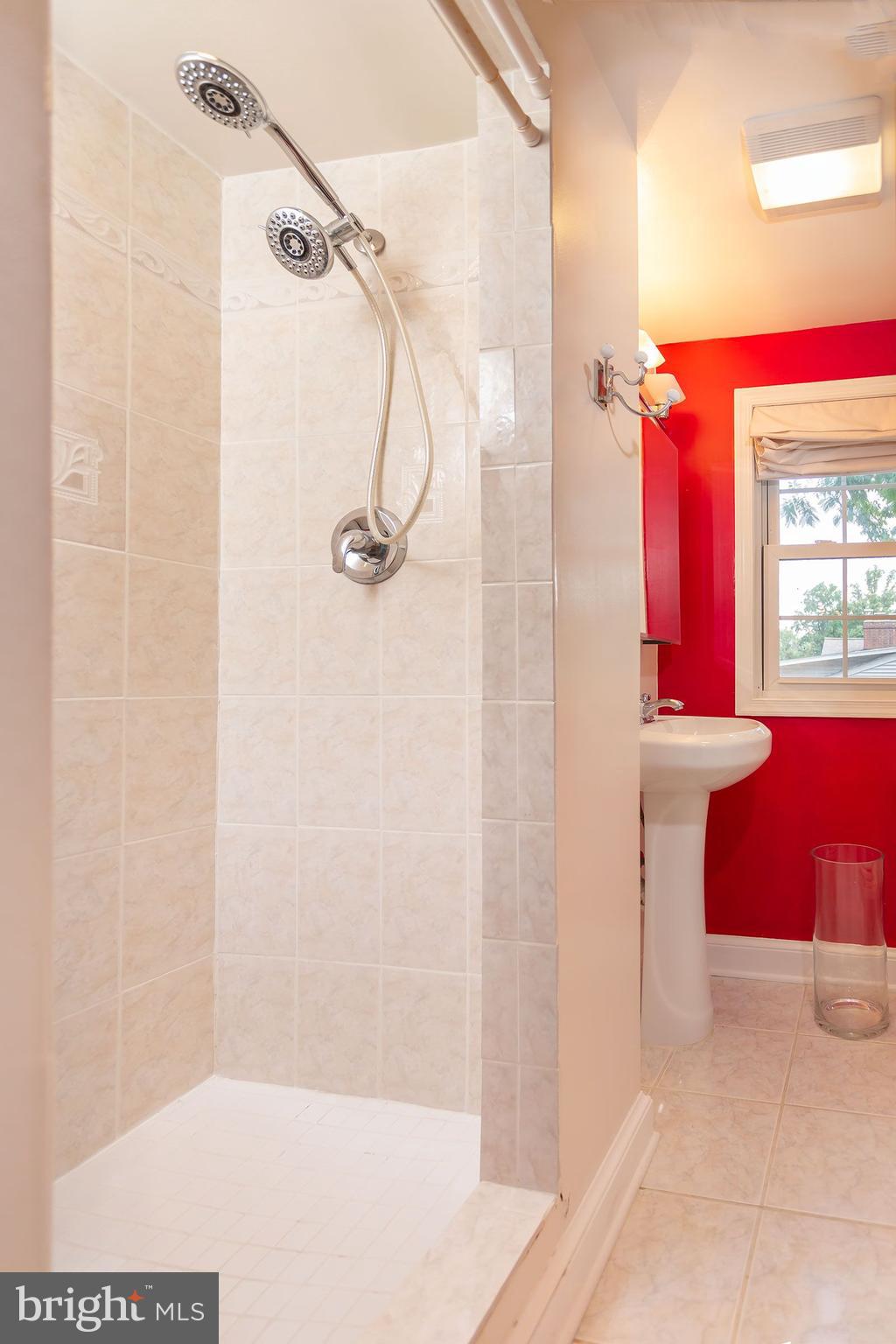 DEVONSHIRE GARDENS - Residential Lease