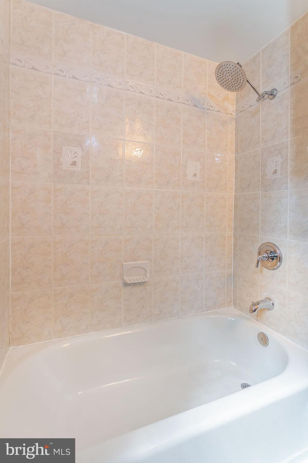 DEVONSHIRE GARDENS - Residential Lease