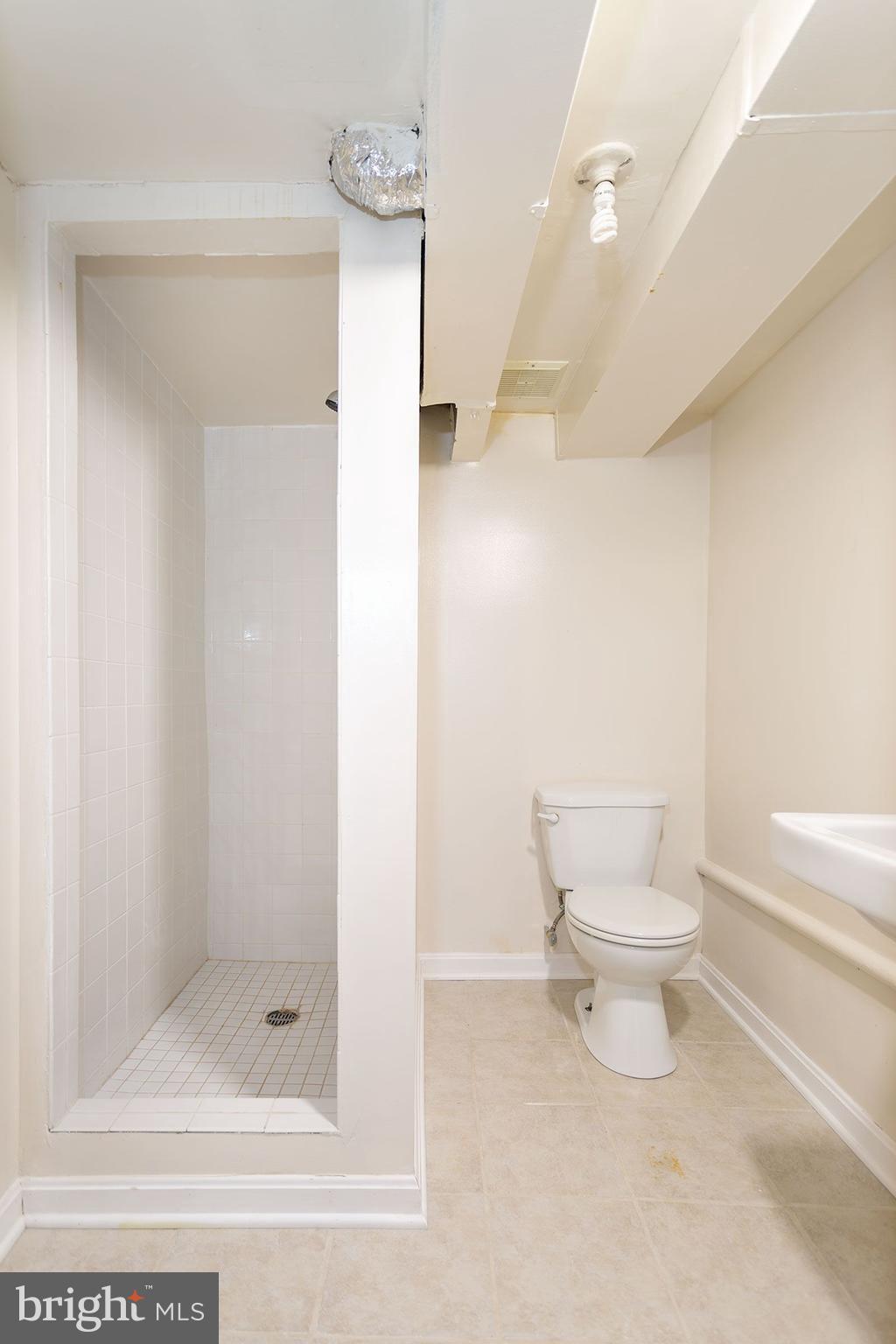 DEVONSHIRE GARDENS - Residential Lease