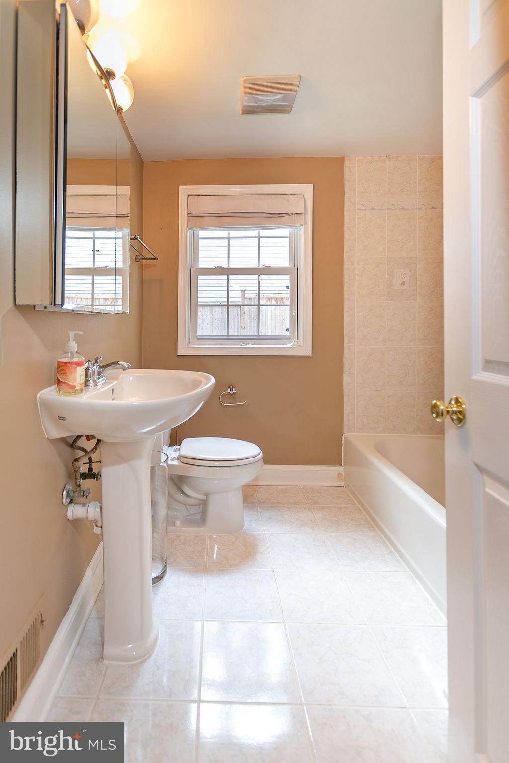 DEVONSHIRE GARDENS - Residential Lease