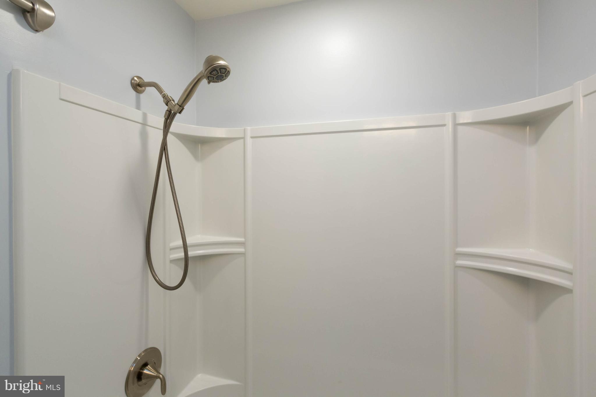 ROLLING VALLEY WEST - Residential Lease