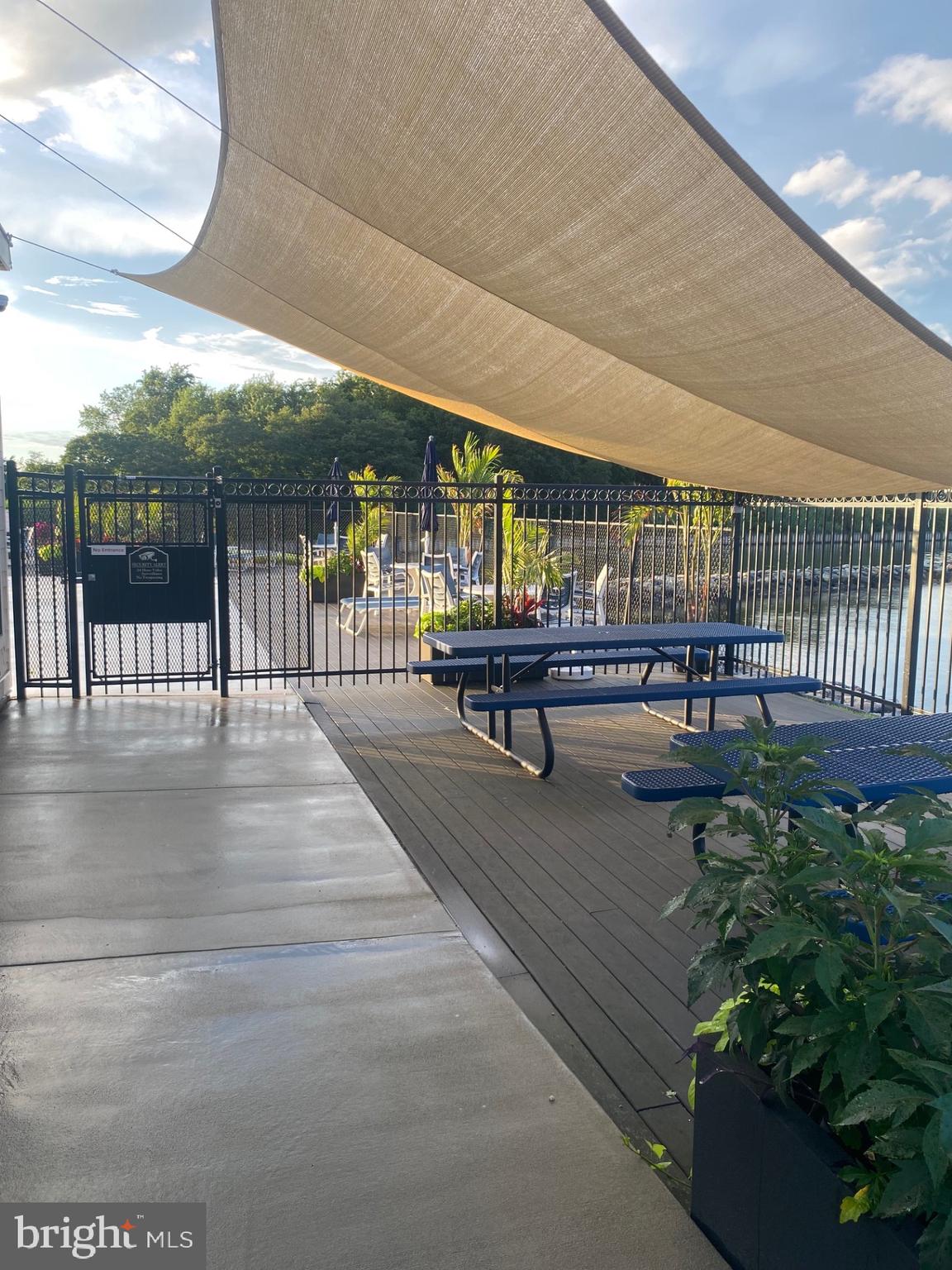 QUEENS LANDING - Residential Lease