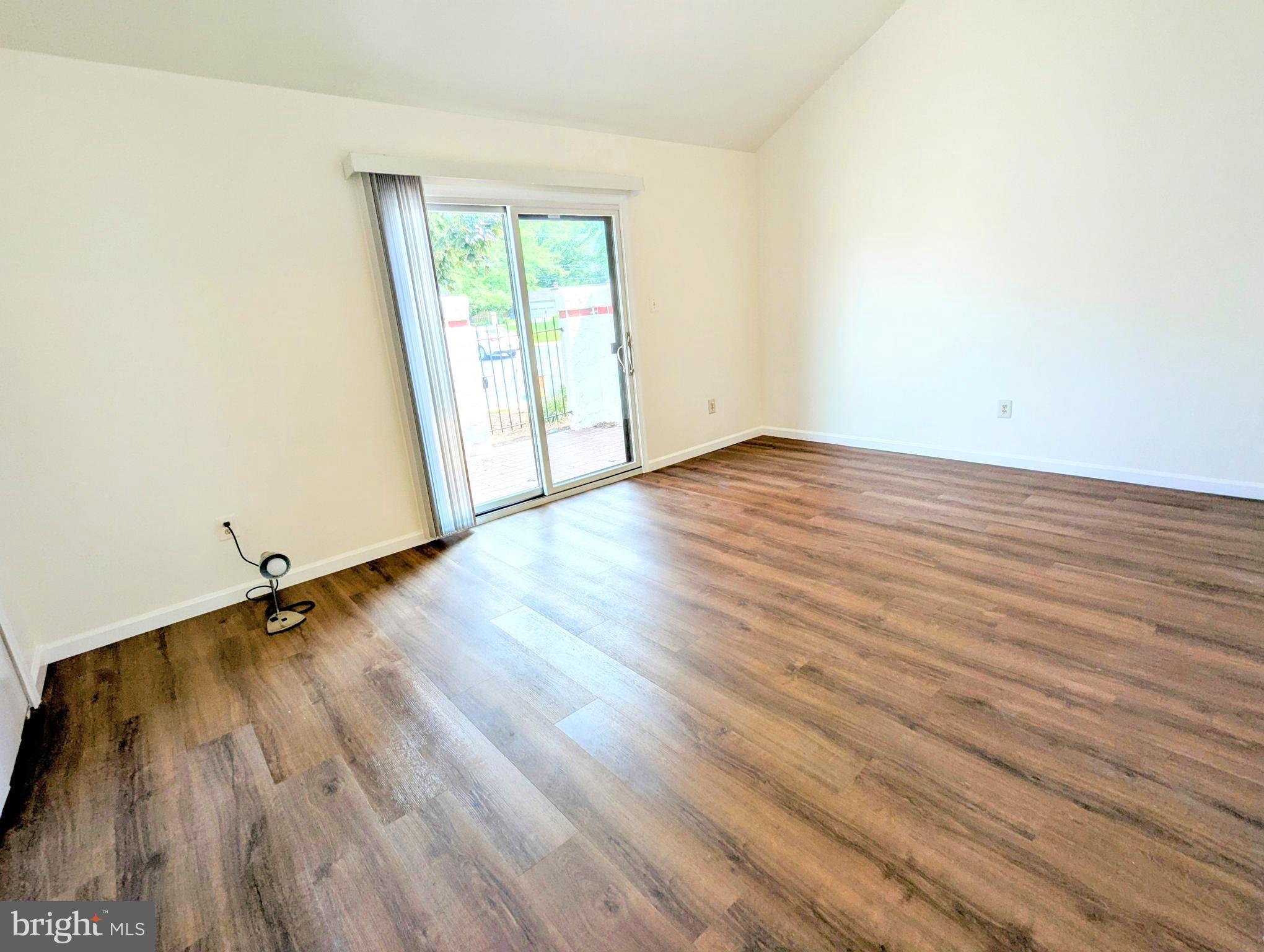 QUEENS LANDING - Residential Lease