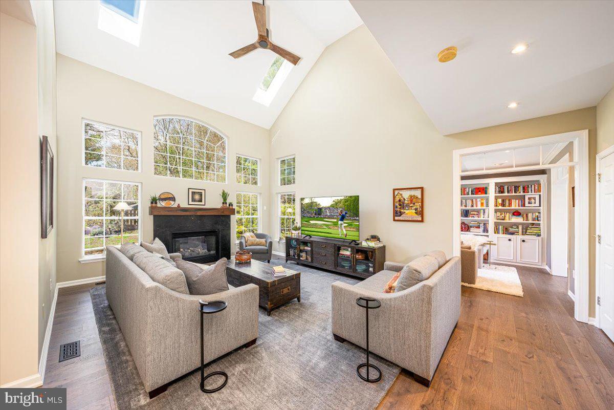 VILLAGE OF RIVER HILL - Residential